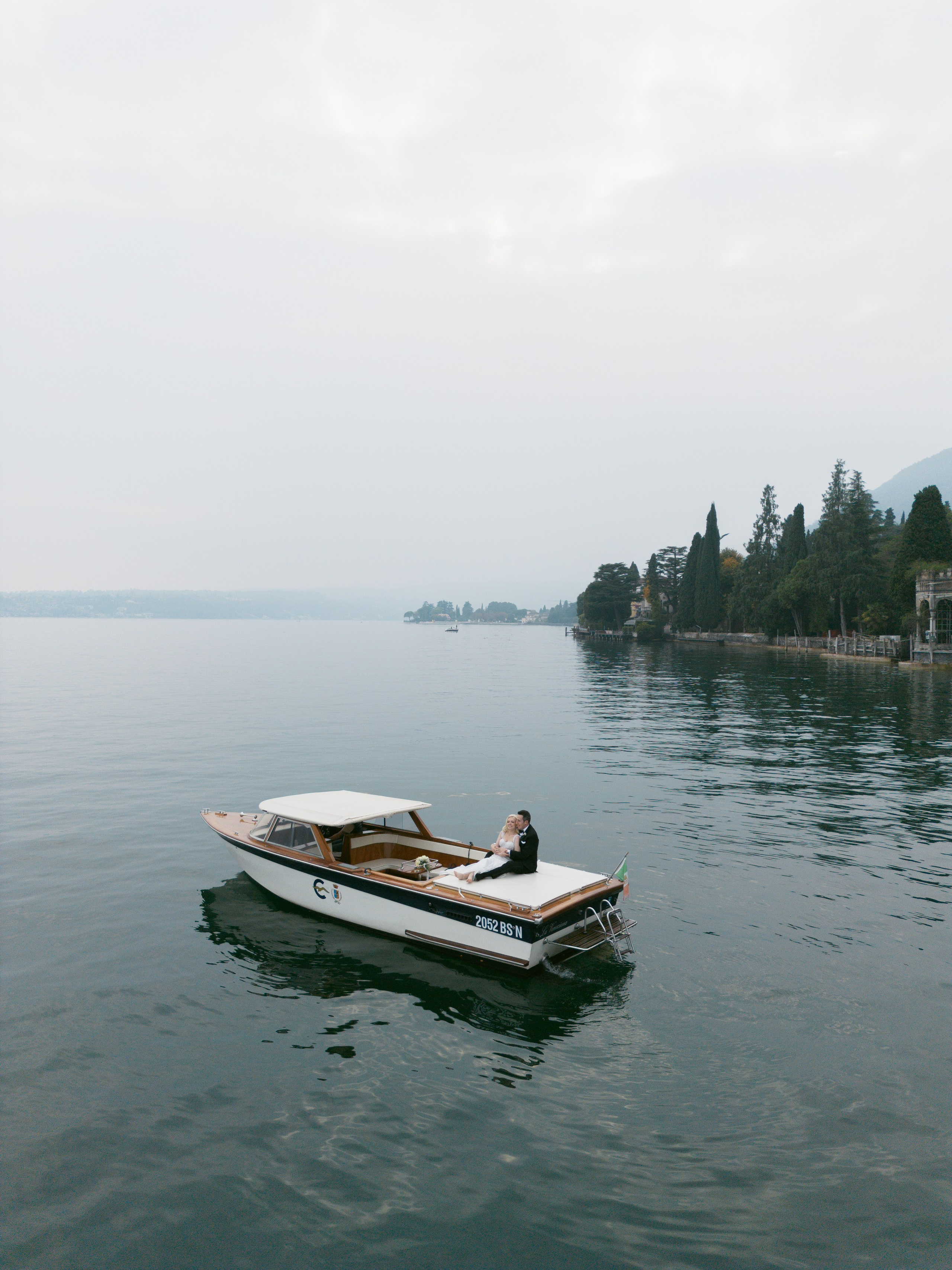 LINDSEY AND ROBERT _LAKE GARDA. PHOTOGRAPHER IN ITALY