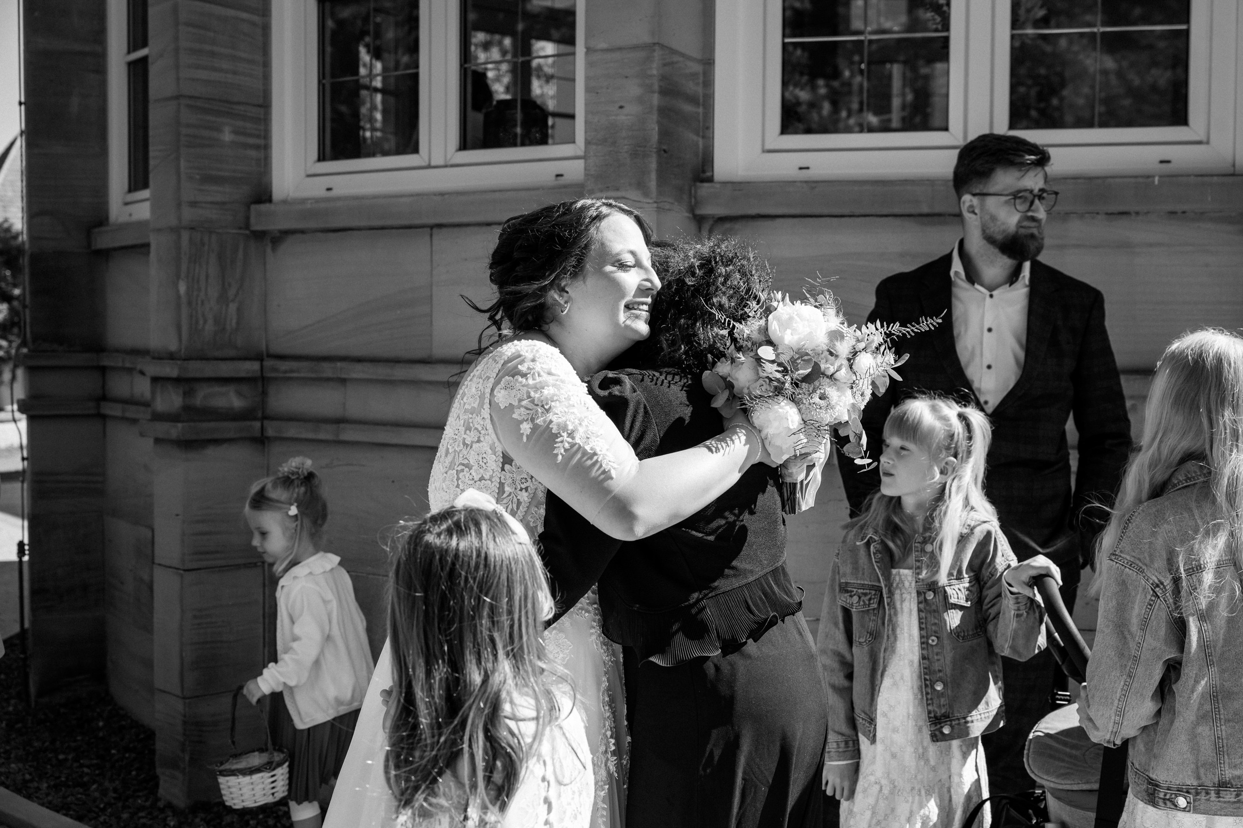 Standesamt Herford & Hücker Moor Teich – Natürliche Hochzeitsfotos & Emotionale & Reportagen. Hochzeitsfotografin in Gütersloh | Authentische Hochzeitsreportagen | TK Photographie