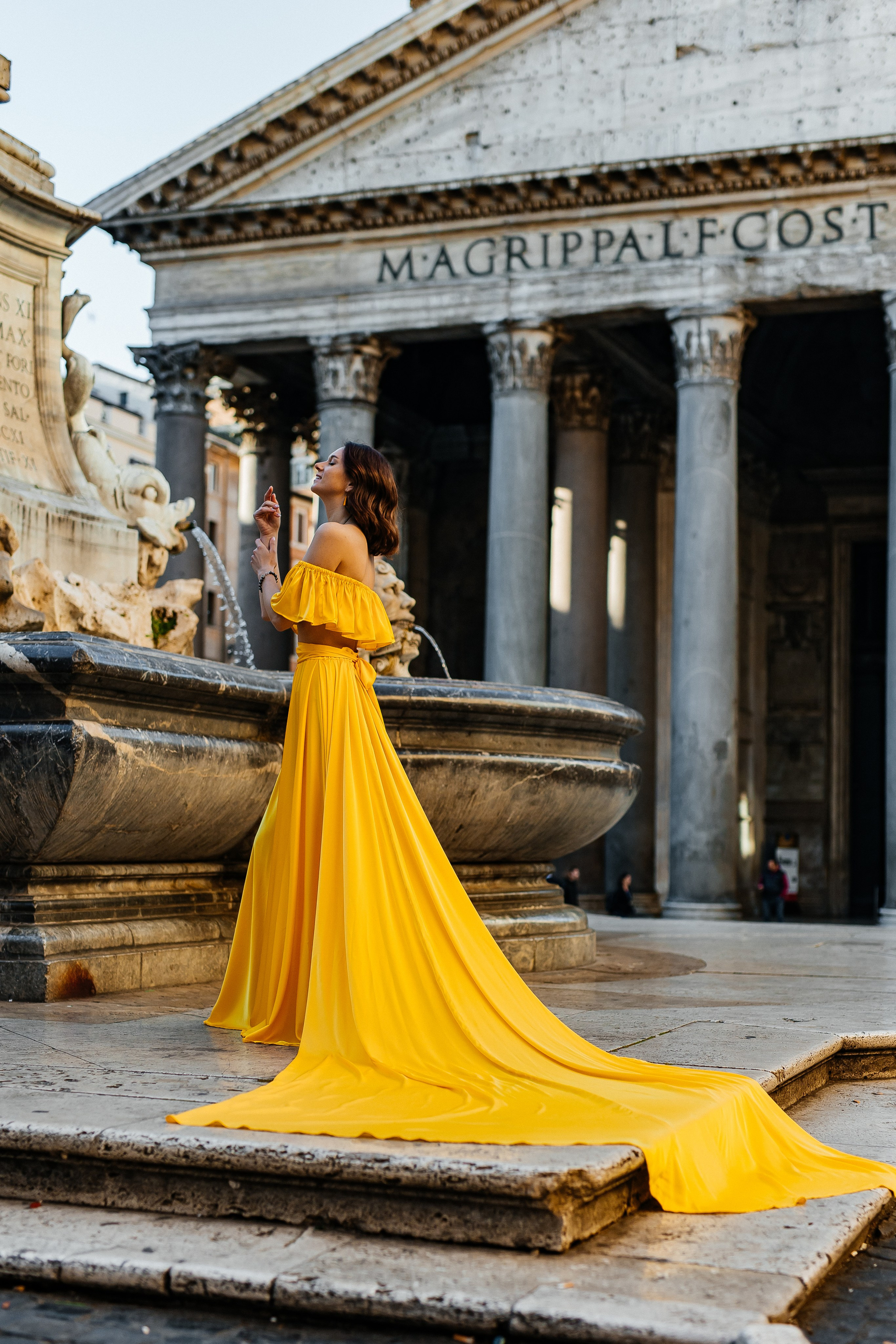 All roads lead to Rome. Irum.foto