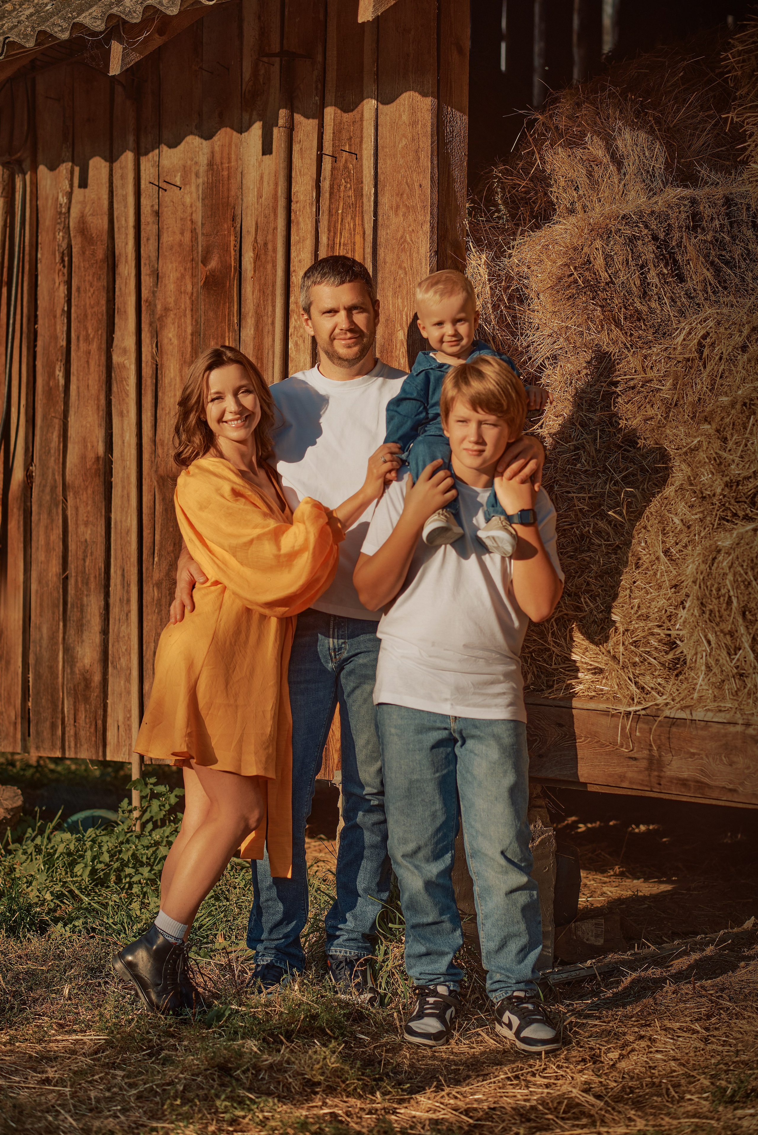 Sesja zdjęciowa na farmie z owcami | Fotograf Warszawa. Portrait & Fashion Photographer | Сannes, Paris, Monaco, Dubai, Kyiv — - Alisa Postnykova