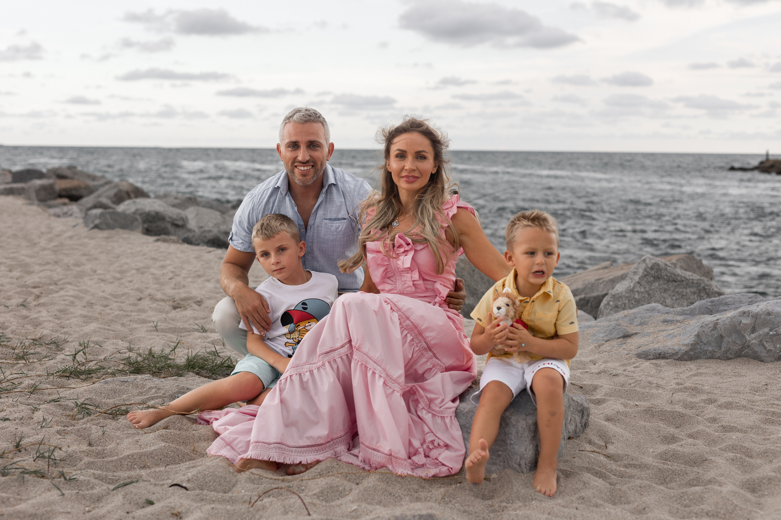 Vikky's family. Family, lifestyle, and commercial photography in New York and New Jersey
