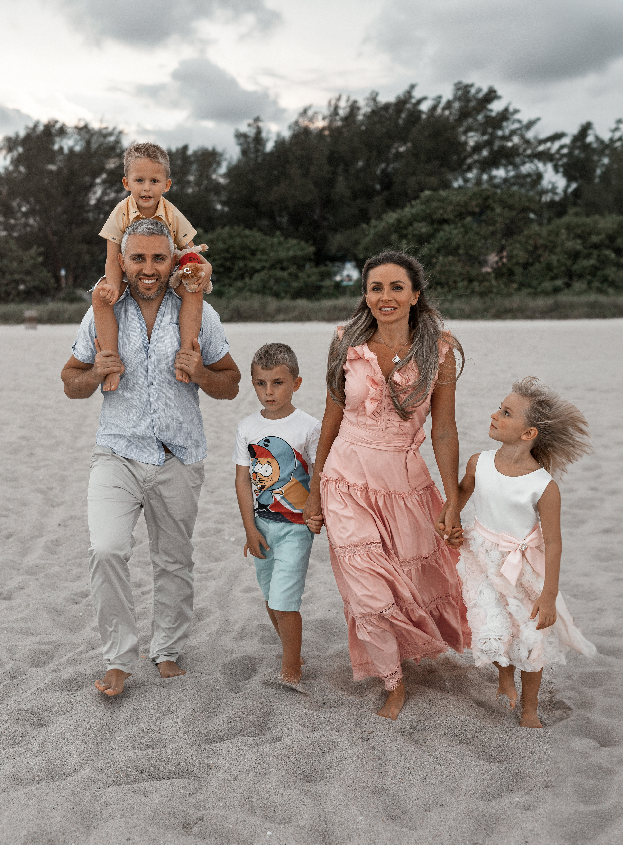 Vikky's family. Family, lifestyle, and commercial photography in New York and New Jersey