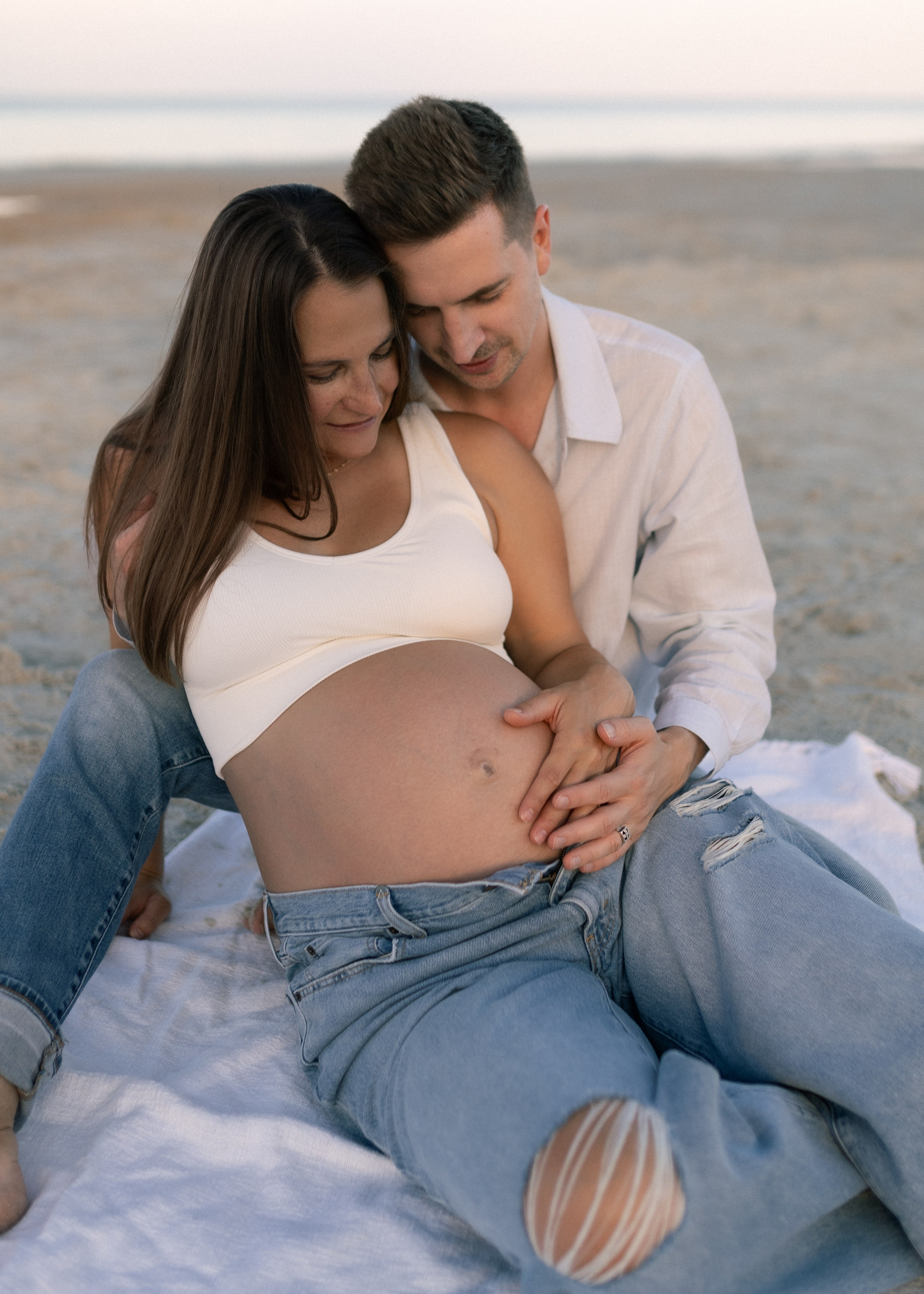 T + A Maternity at the Beach. Portrait and couples photographer in Florida, Valeriia Honcharova