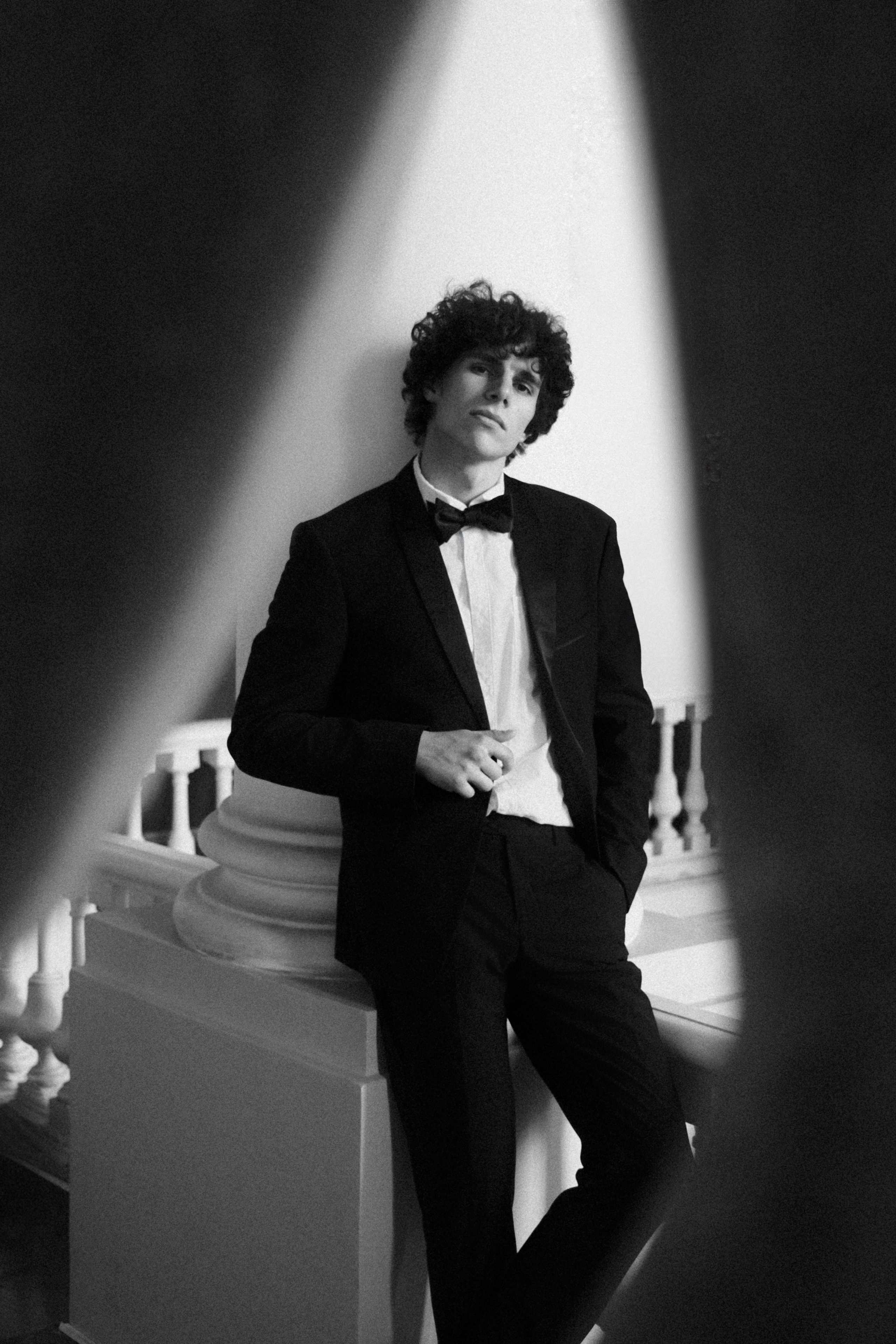 Museum elopement. Photographer Anna Curly | Weddings and Events in Dubai