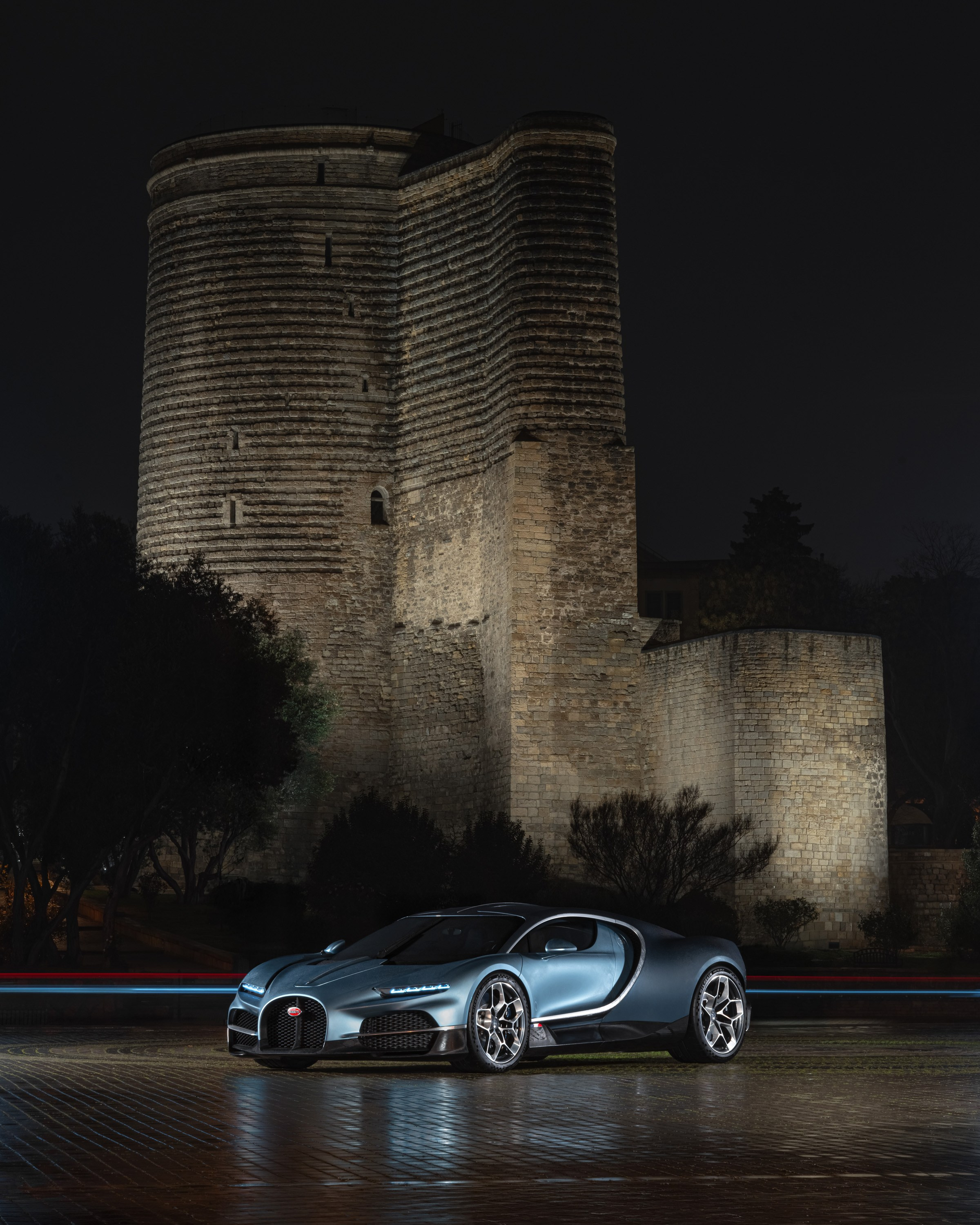 BUGATTI. WORLDWIDE COMMERCIAL AUTOMOTIVE PHOTOGRAPHER