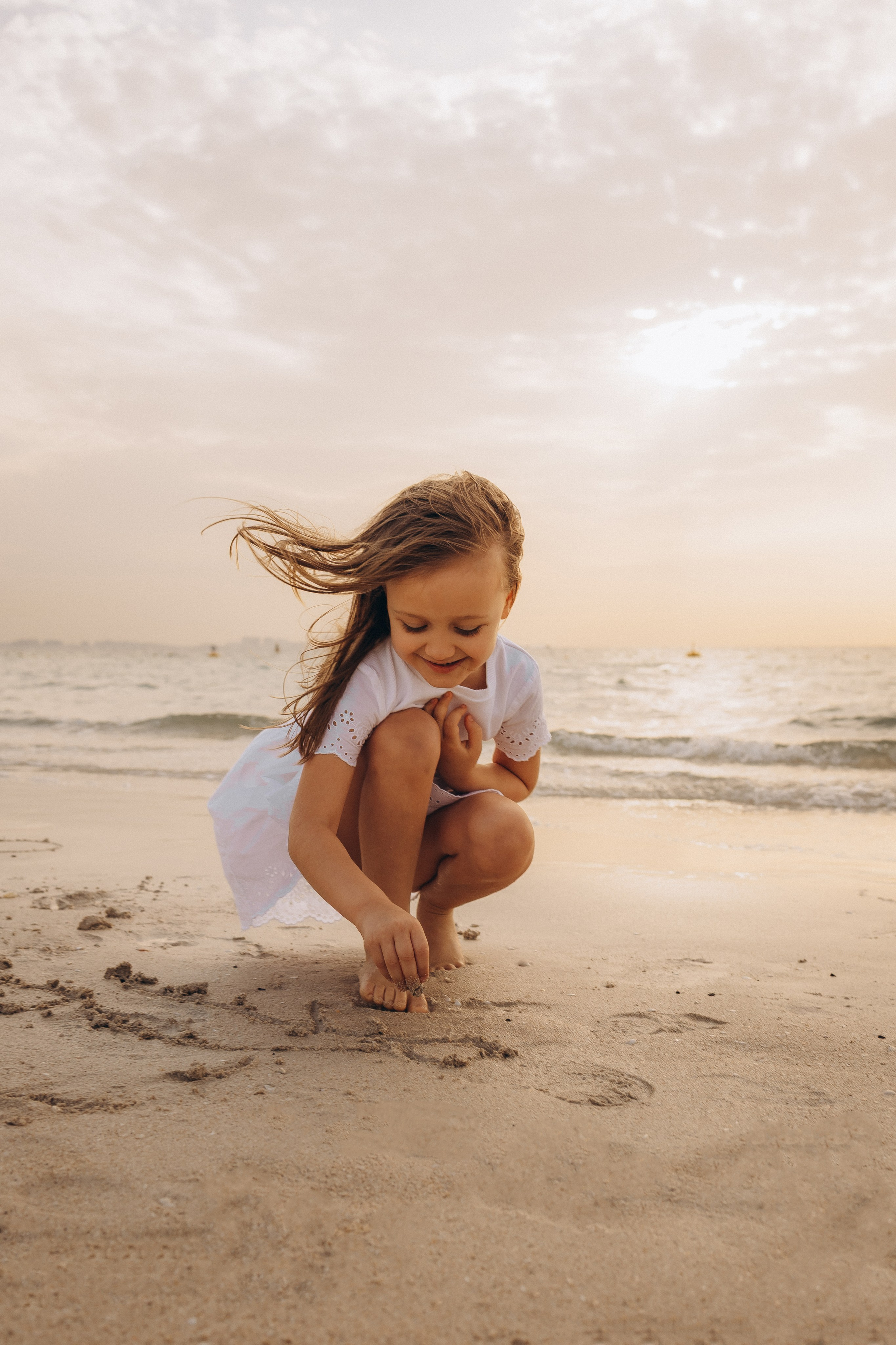 Golden hour family. Birth, Family, Newborn photographer in Dubai| Eliza Baitikova