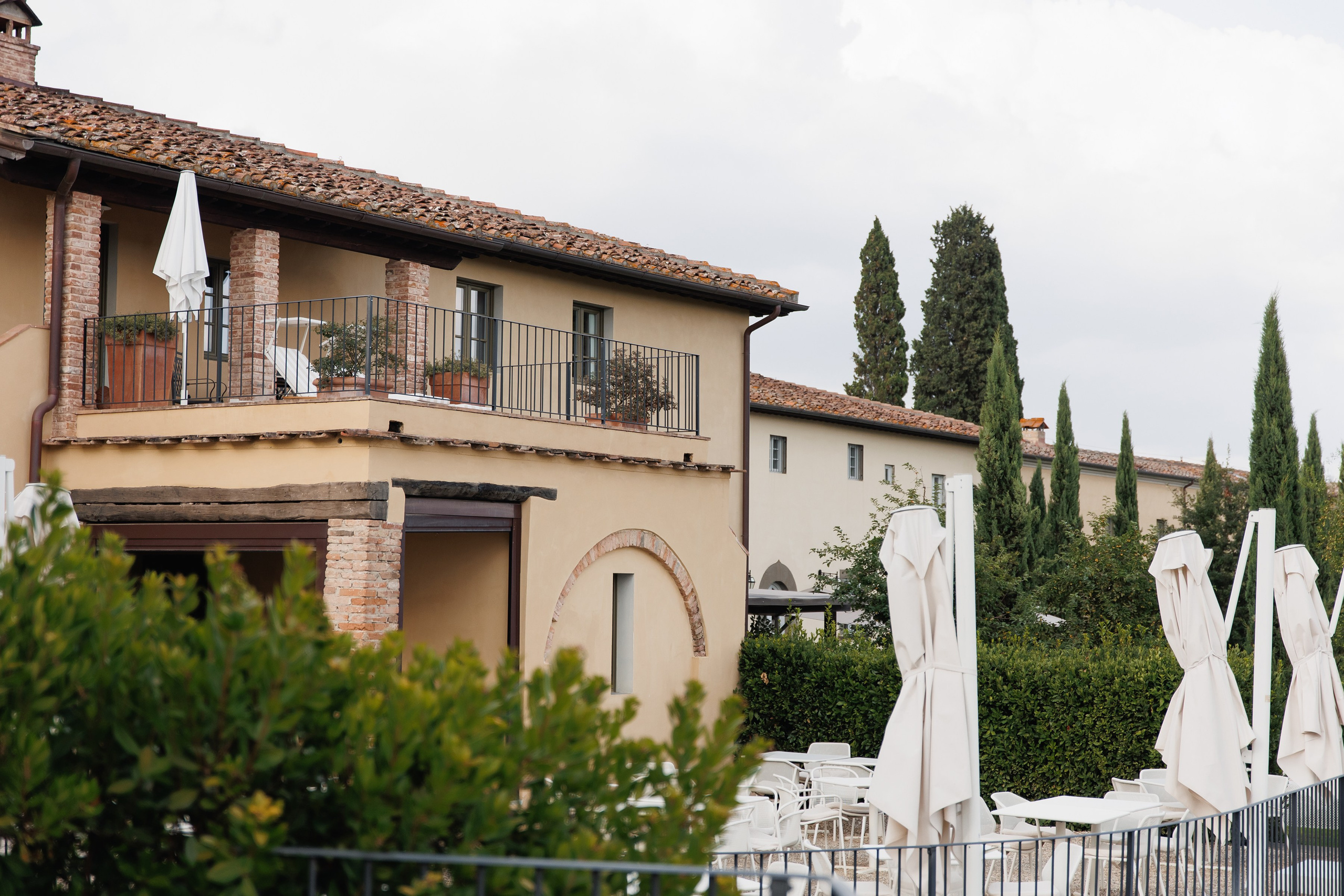 Nicole & Justin. Wedding Photographer Rome Tuscany Como Sicily Puglia Amalfy Italy- Oksana Savenchuk