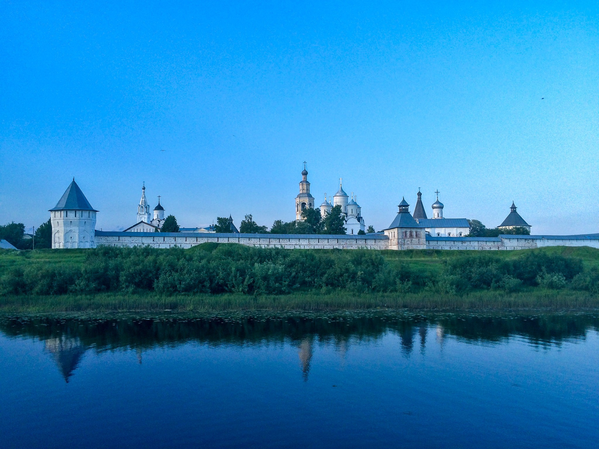 MOBILE PHOTO. UNRATED PHOTO