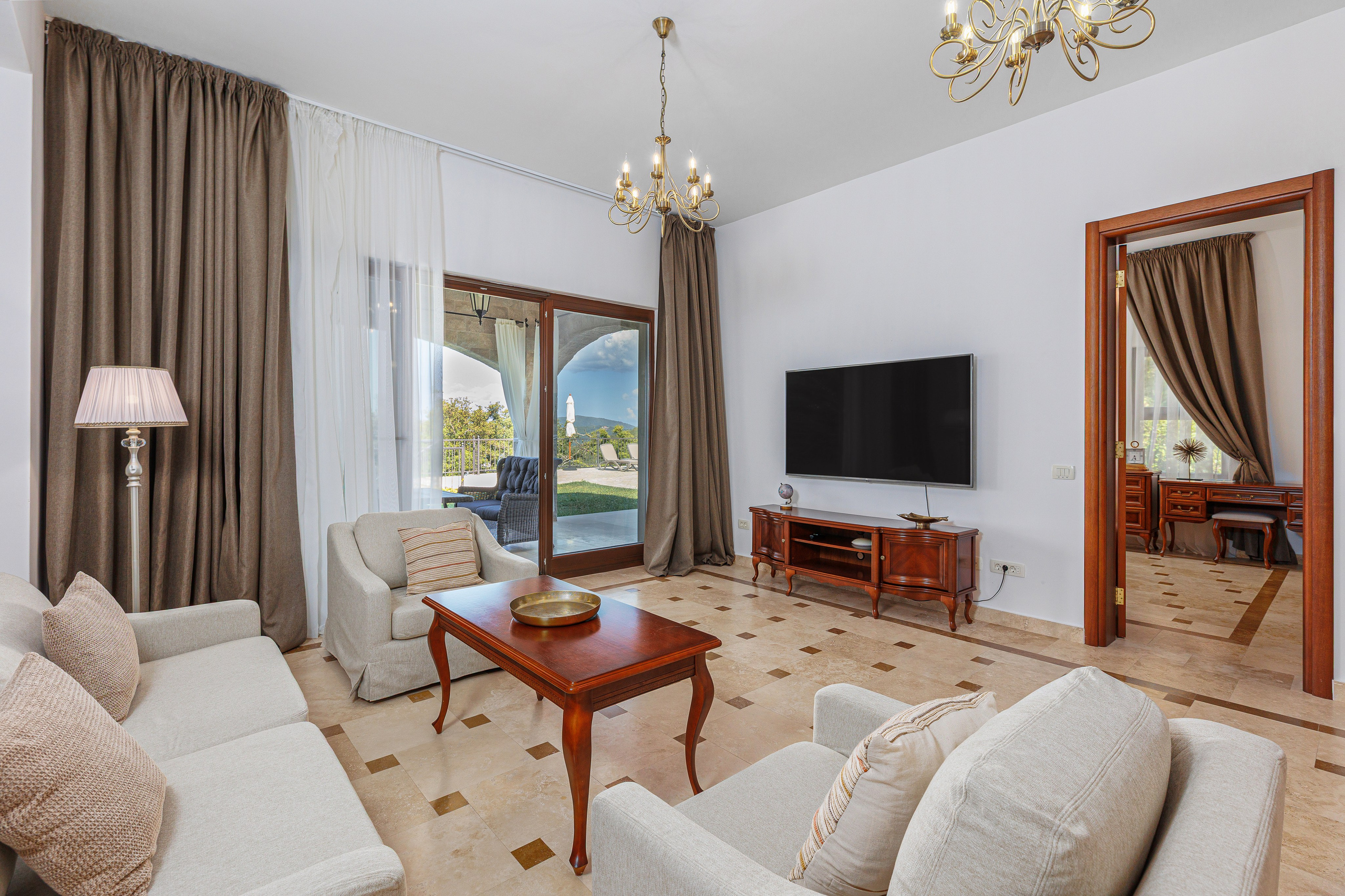 Почему профессиональная съёмка — это выгодное вложение. Фотограф в Черногории Андрей Свитайло