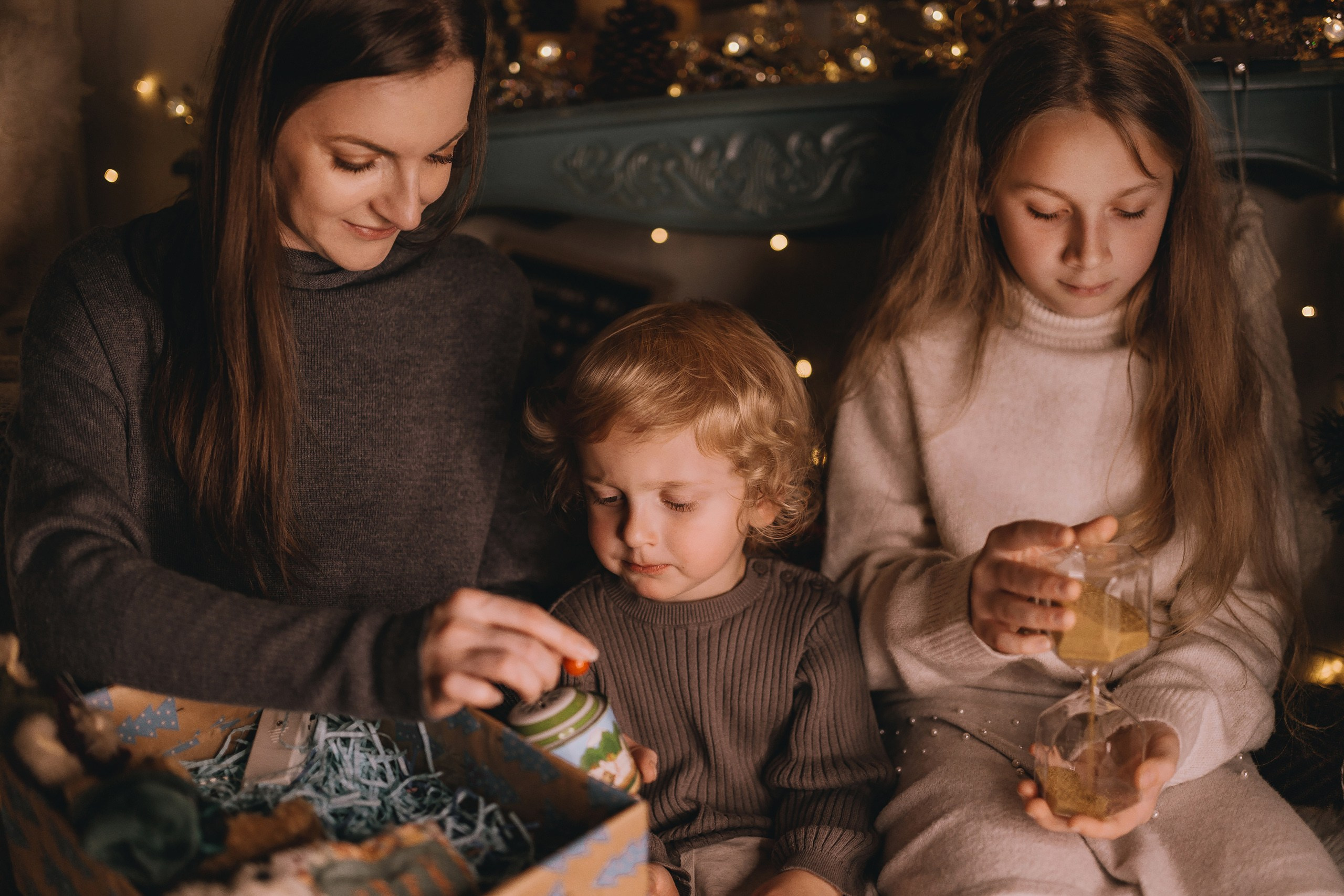 11.15.2025 Christmas Photoshoot. Wedding family event photographer in Chicago Nick Yushevich