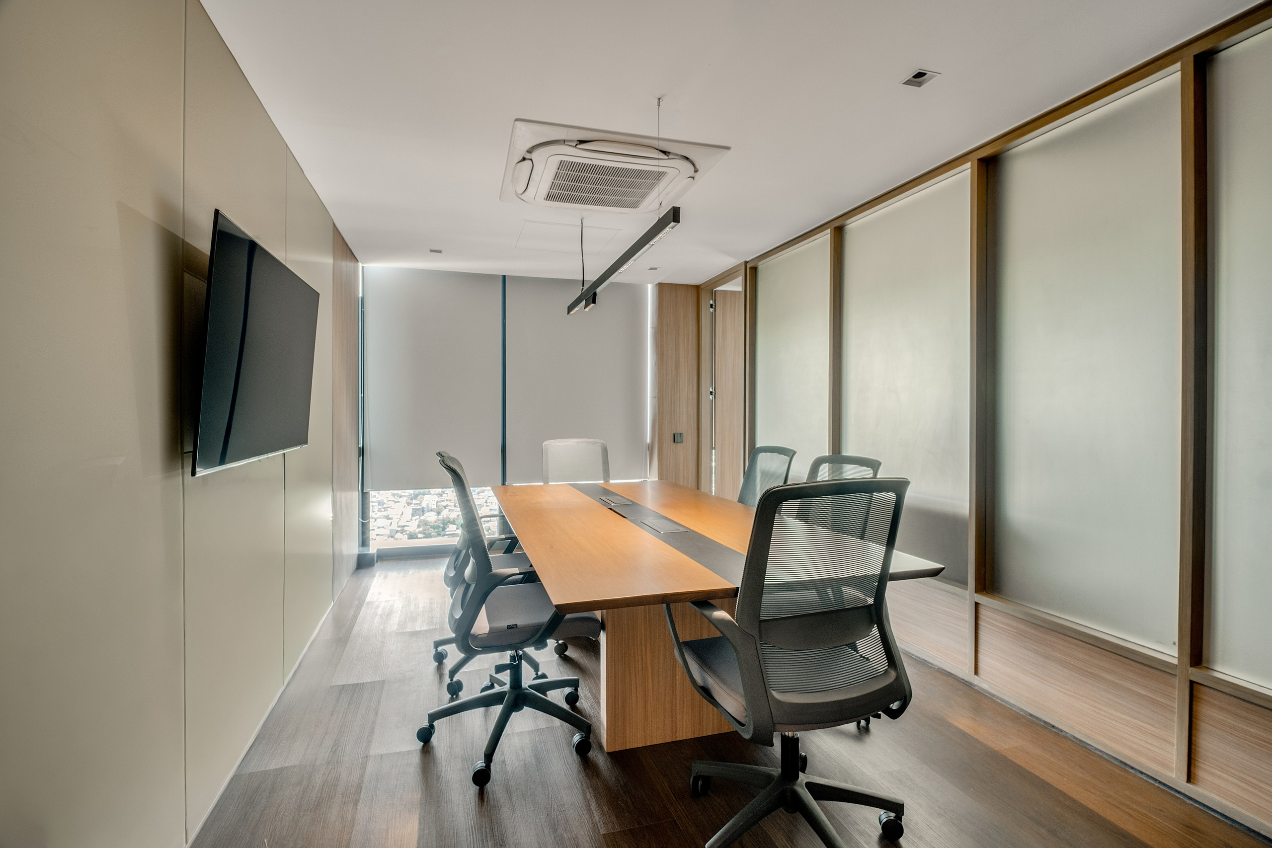 Office // Glaston Tower. Interior & Architectural Photographer Philippines | Argen Carlo Camaclang