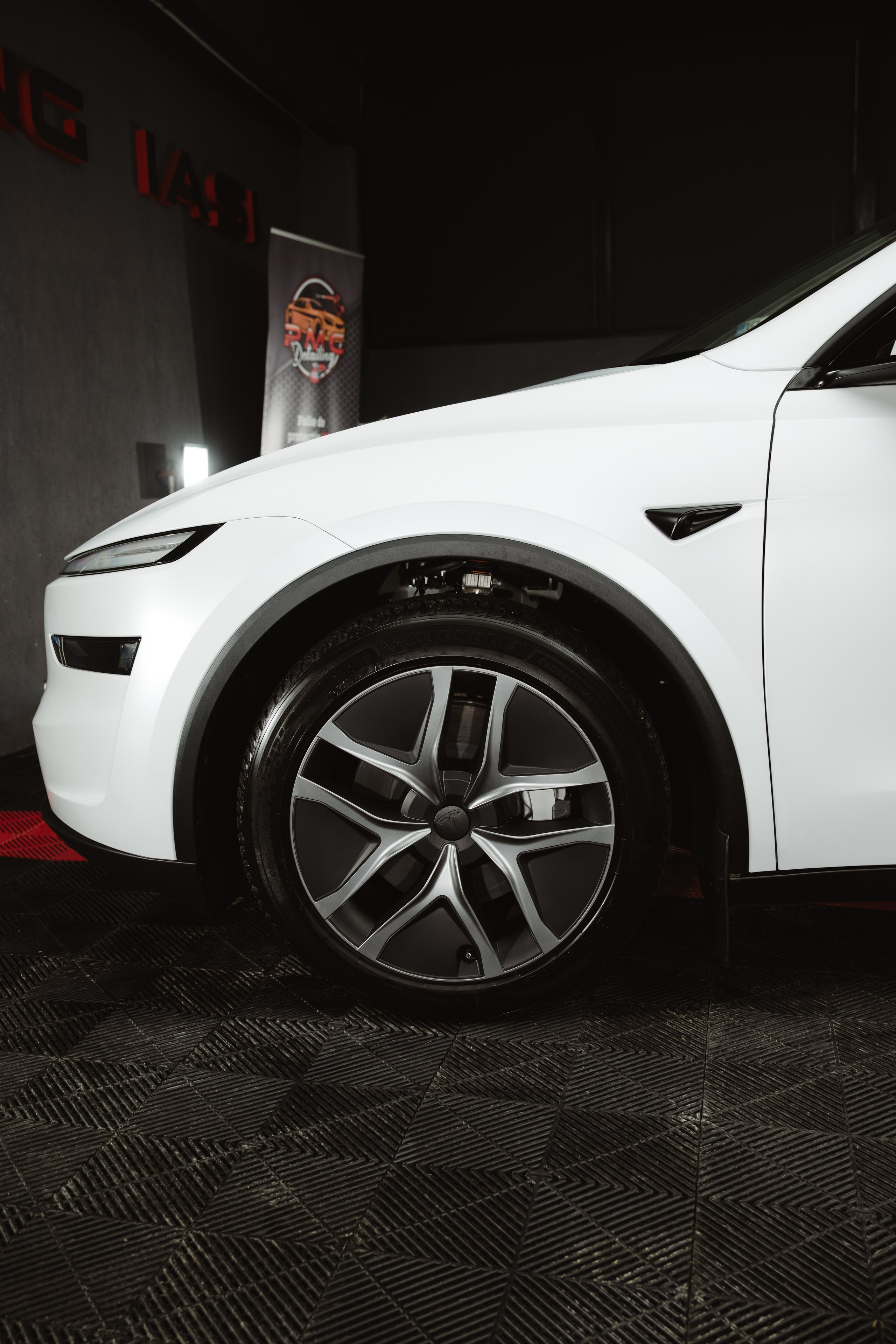 Tesla Model Y (PMC Detailing). Adrian Visovan - Fotograf Iasi