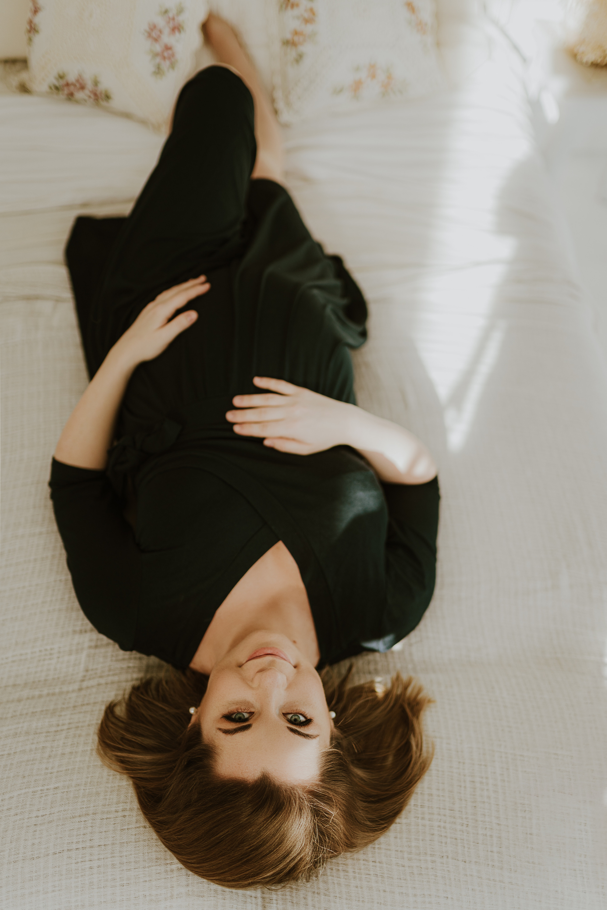 SESJA RODZINNA W CYNAMONOWYM STUDIU. Karkowskafoto - fotografia miłości