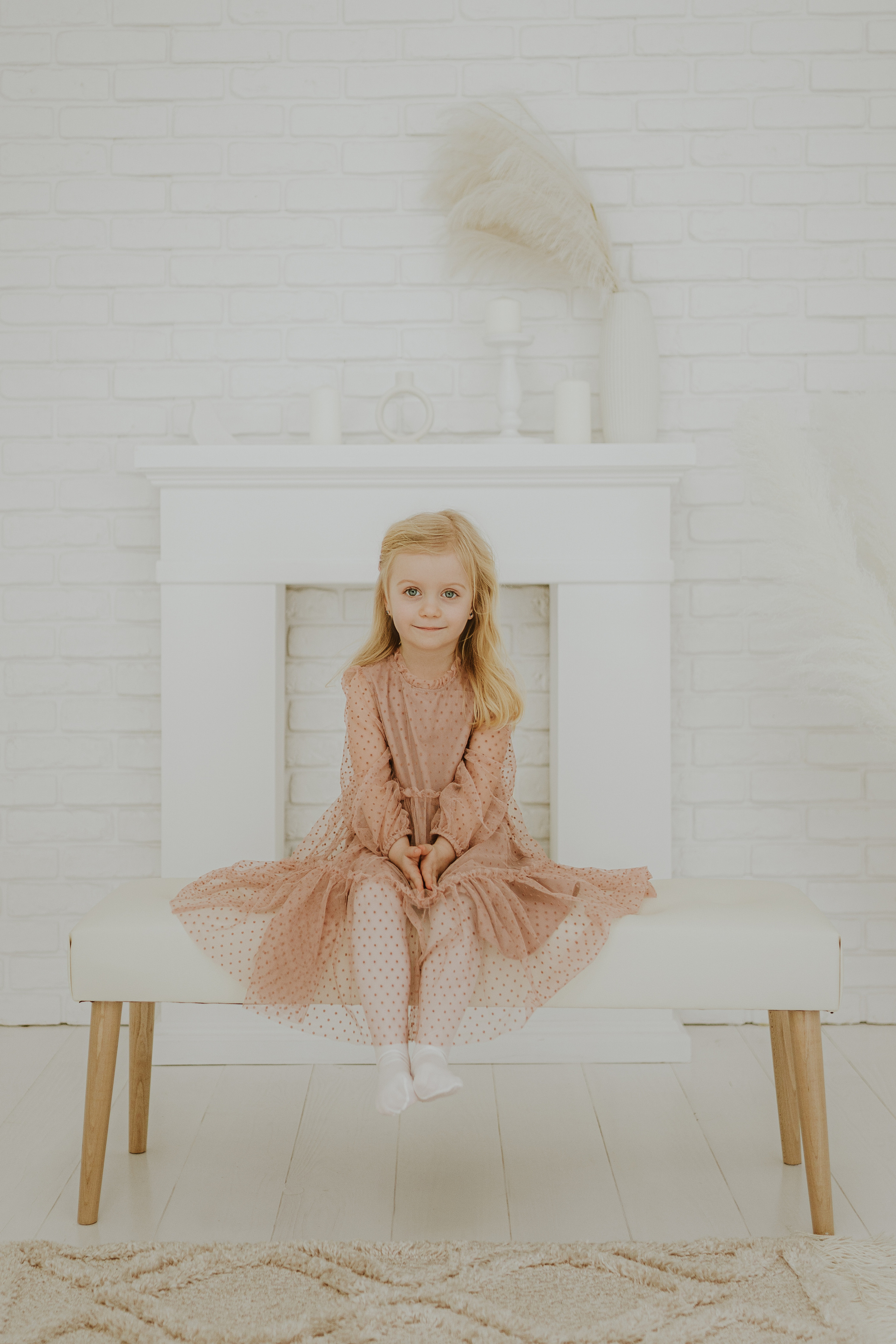 SESJA RODZINNA W CYNAMONOWYM STUDIU. Karkowskafoto - fotografia miłości