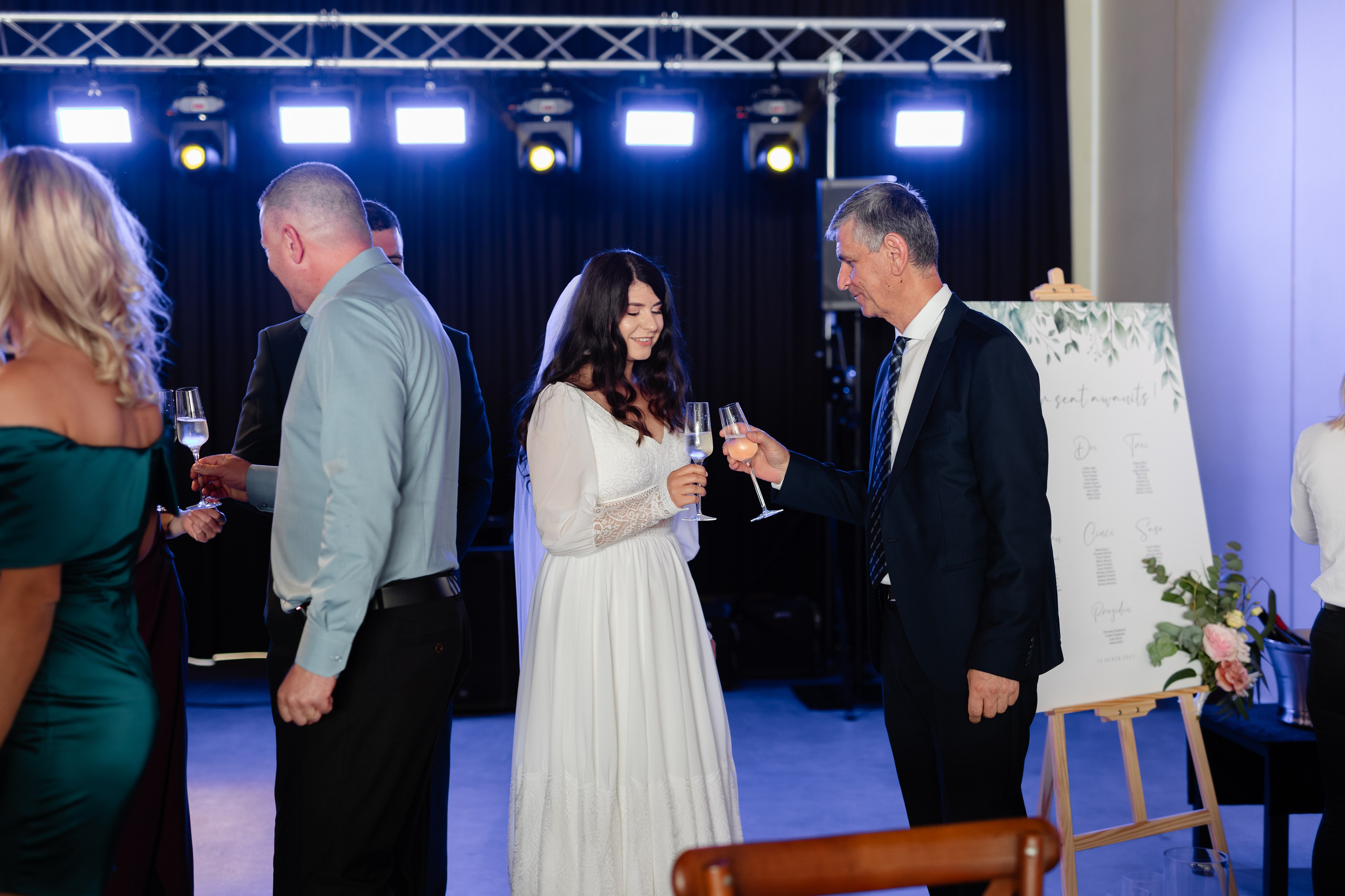 Flori & Cosmin. Main