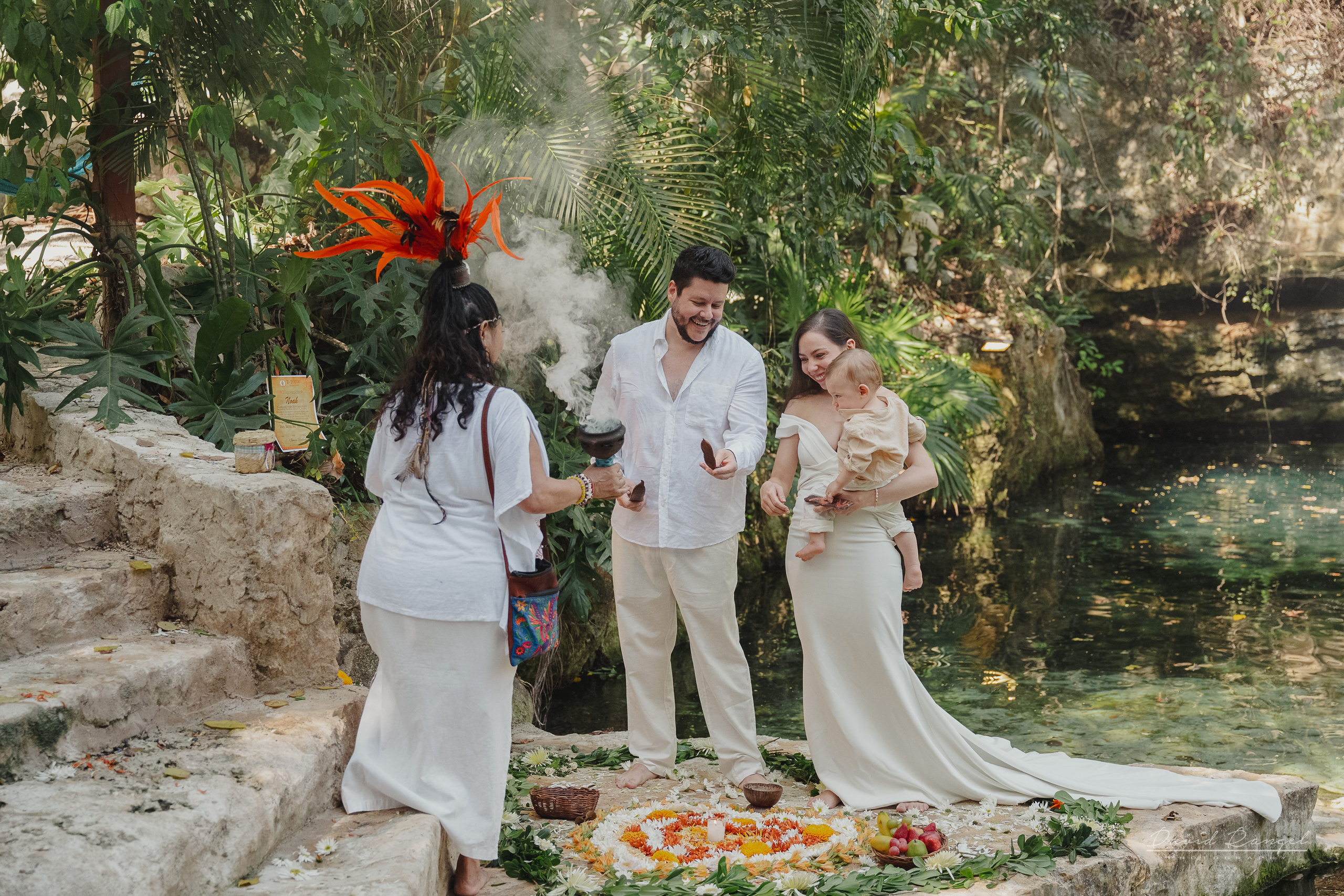 Mayan Weddings. Destination wedding photographer based in Cancun and Riviera Maya with service worldwide