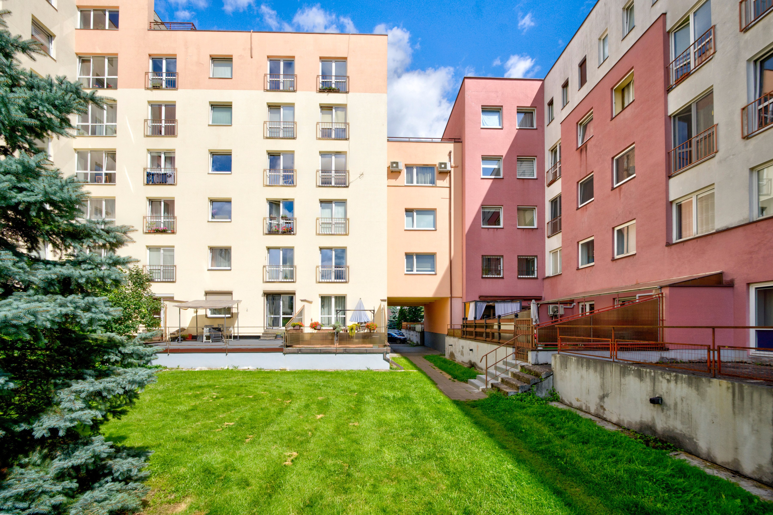 Jonažolių g. 4. Elina Sapiega fotografė Vilniuje