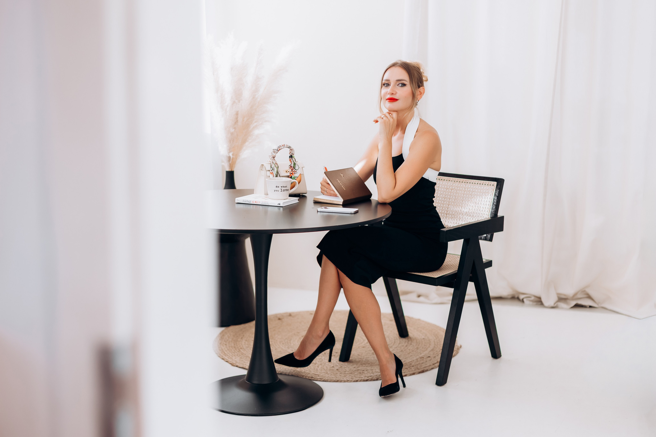 Anastasia (business portrait). Wedding and Family Photograph