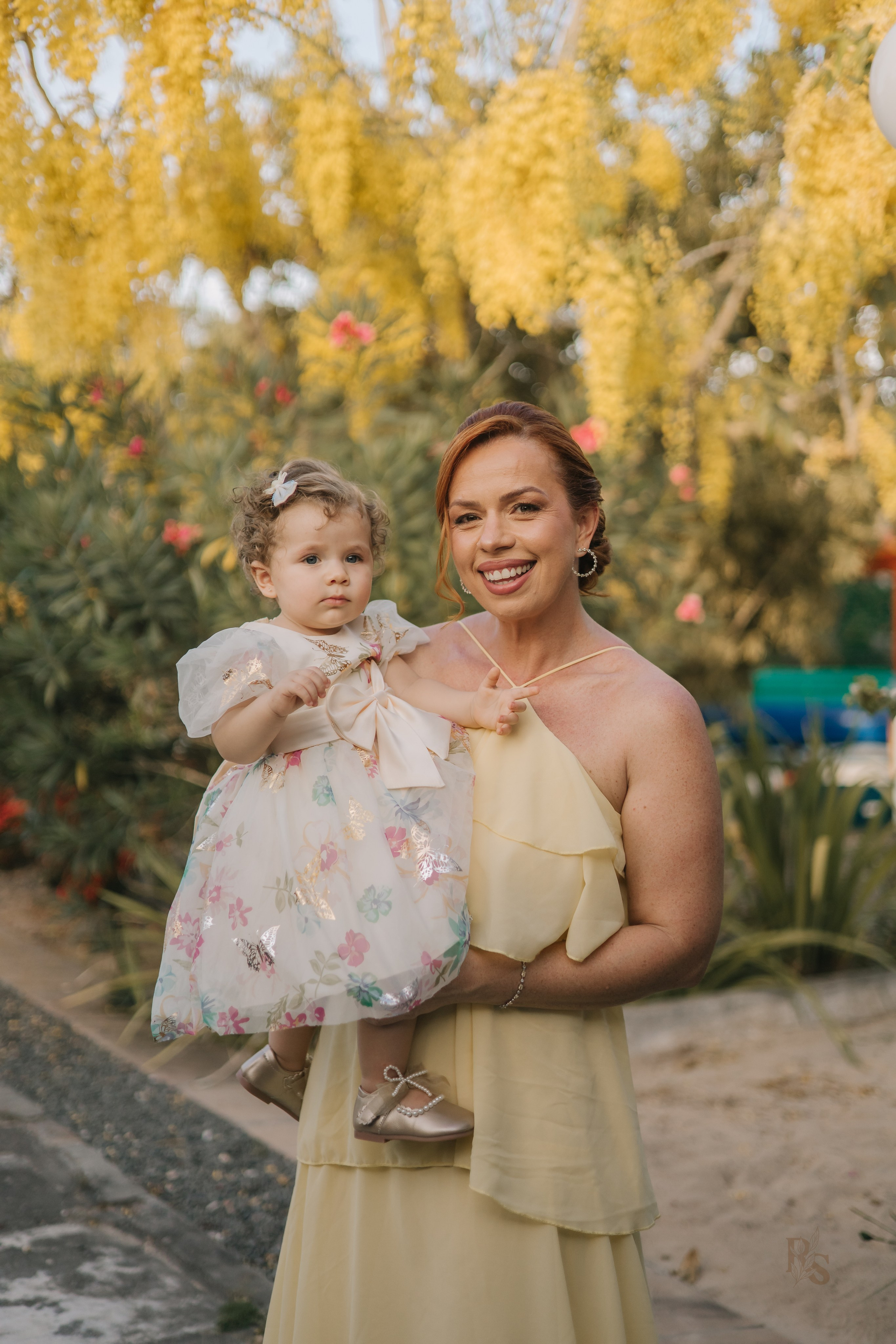 Aurora — 1 ano. Fotógrafo Richard Silvestre — Casamentos na Bahia