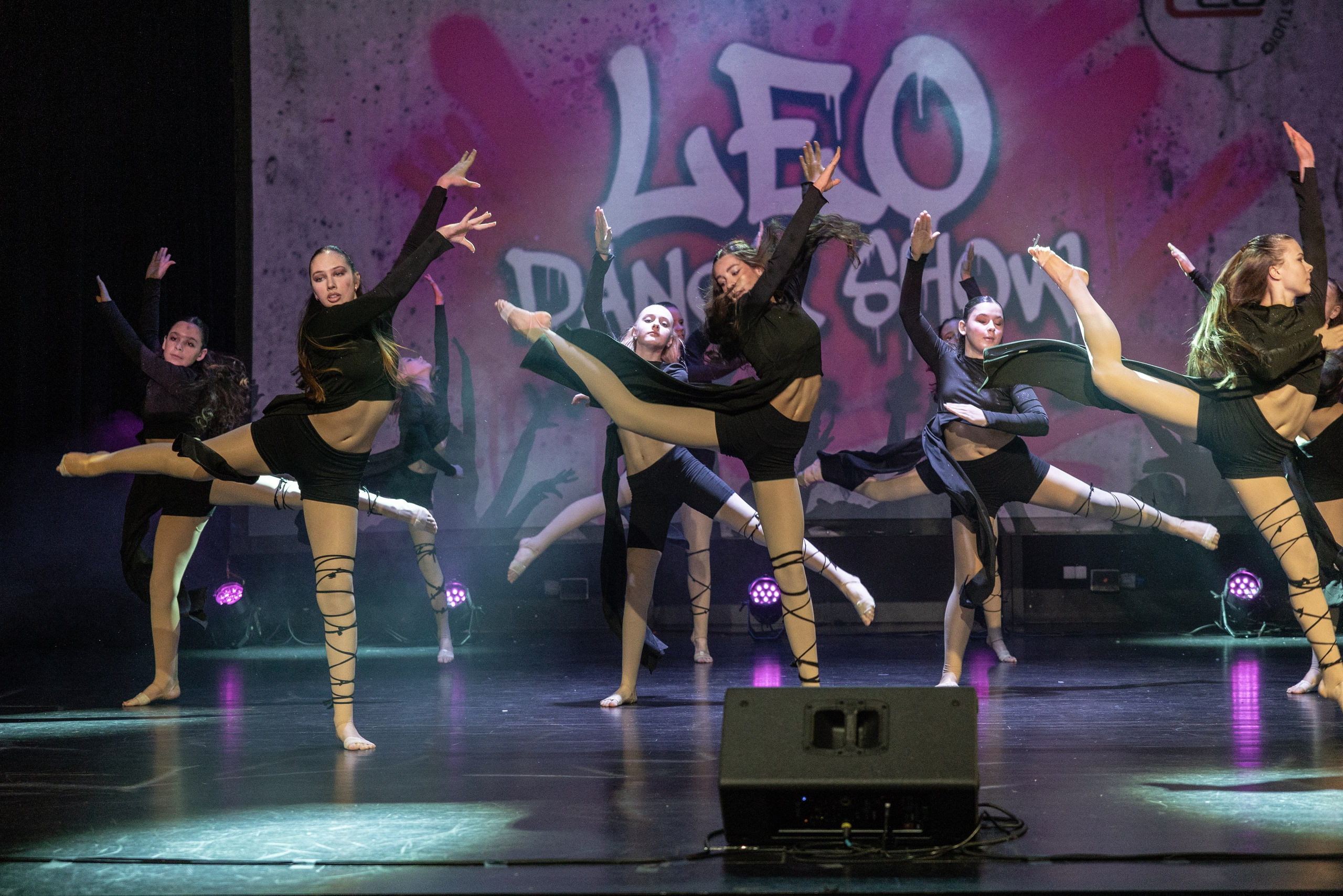 LEO DANCE SHOW WINTER 2025. Семейный и детский фотограф в Варшаве Мила Бобровская