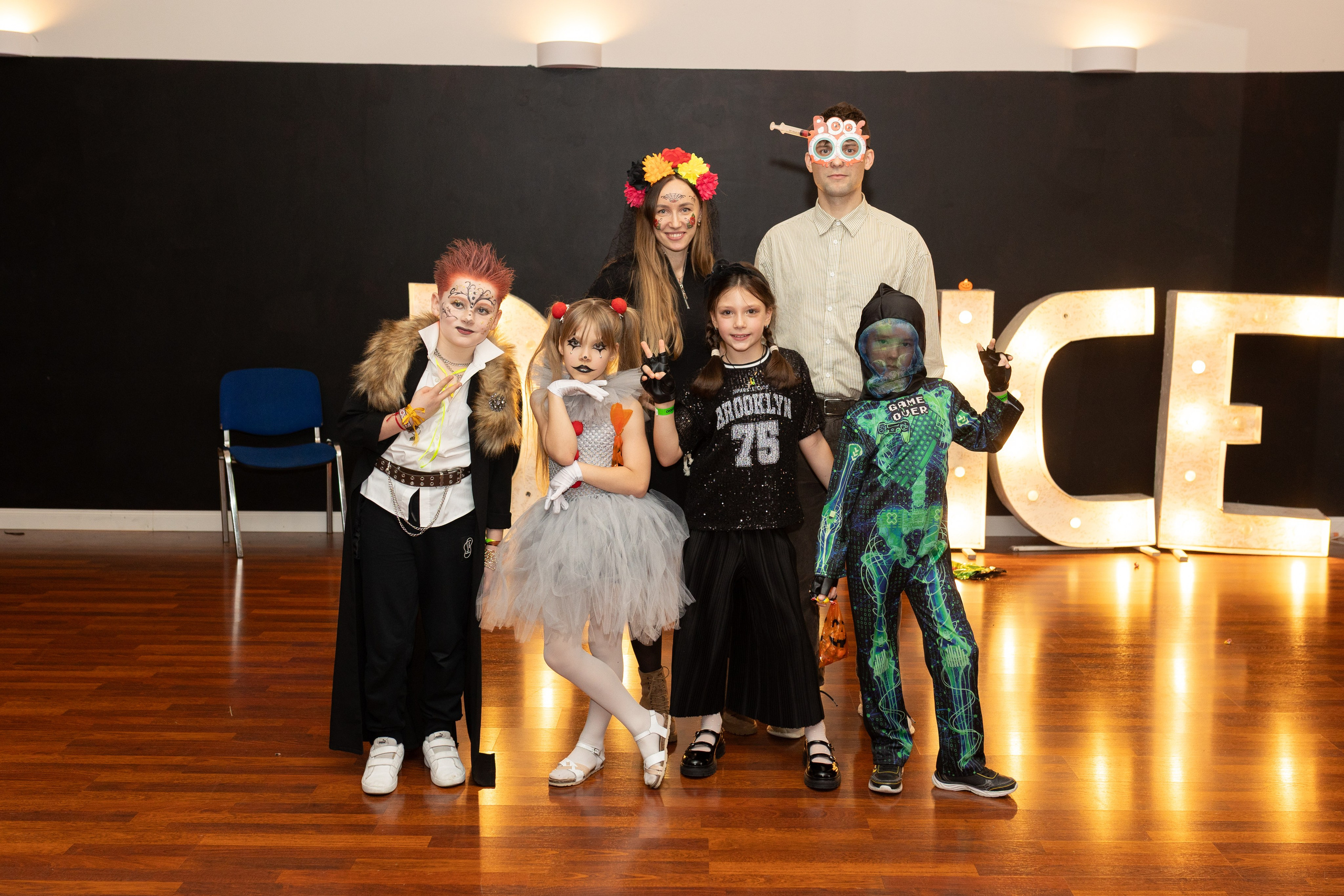 Leo dance studio Helloween 2025. Семейный и детский фотограф в Варшаве Мила Бобровская