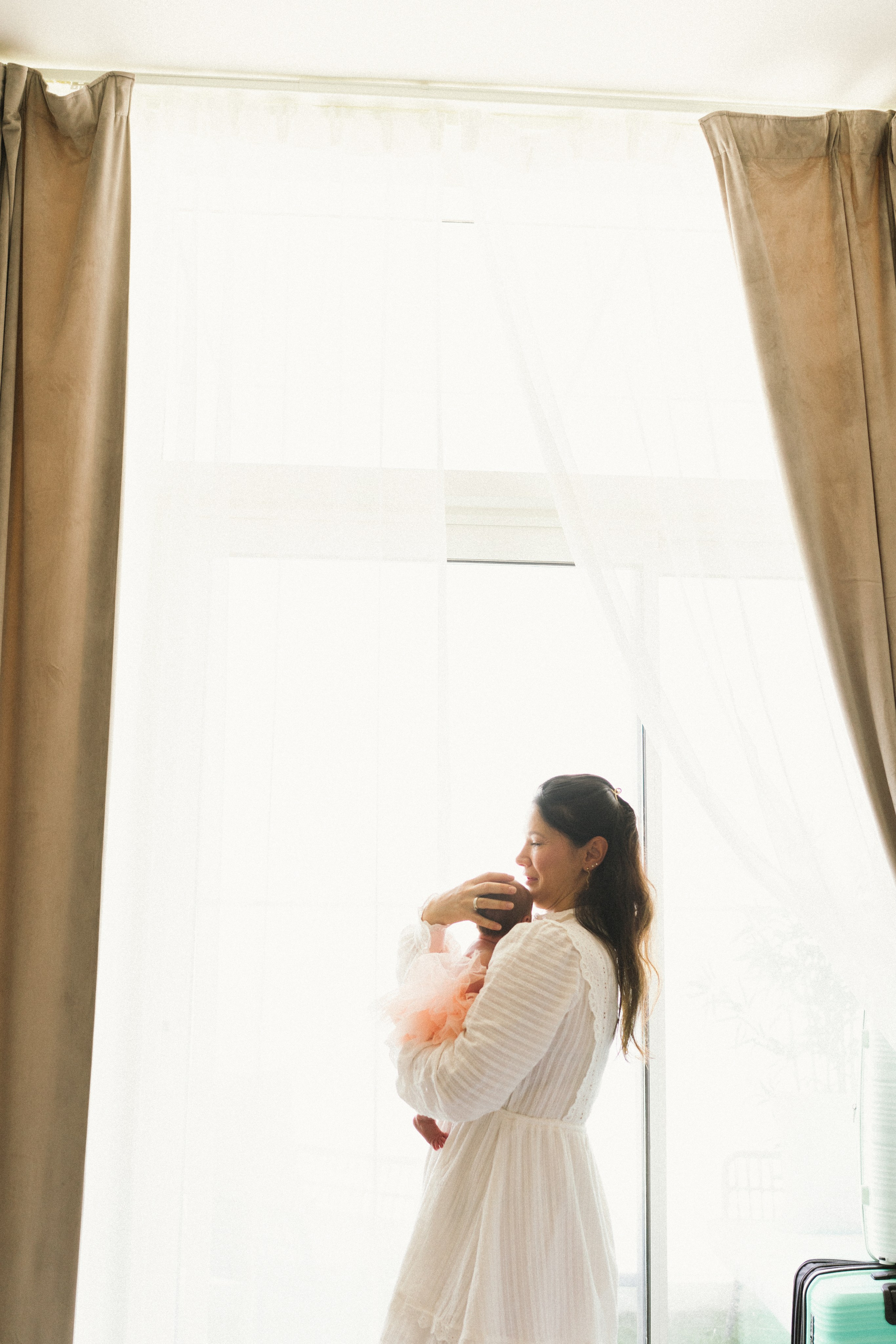 New born photography in Abu Dhabi. Professional Photographer Abu Dhabi, Dubai — Yulia Ismoilova | 2025