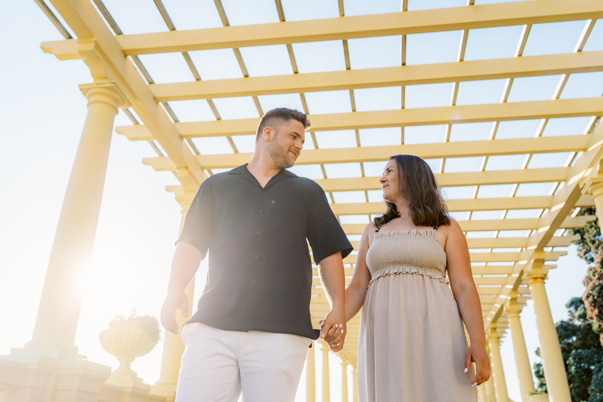 LOVE STORY ON THE BEACH. Photographer in Portugal Polina Gotovaya