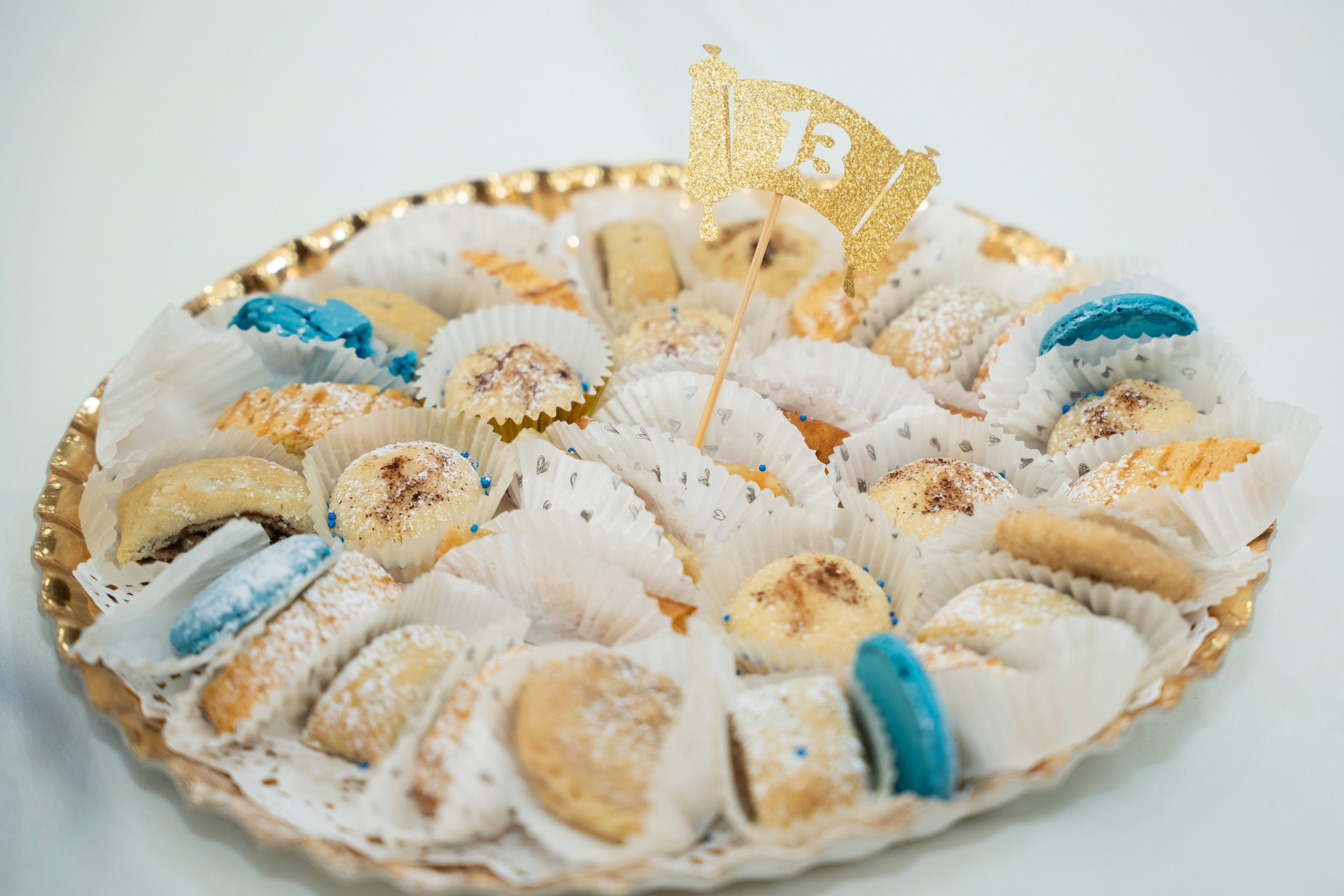 הנחת התפילין רפאל לוי. יוסף מזרחי צילום חתונה, ברית וזוגיות. צלם מקצועי שאוהב להוציא אתכם הכי יפים ברגעים הכי מרגשים