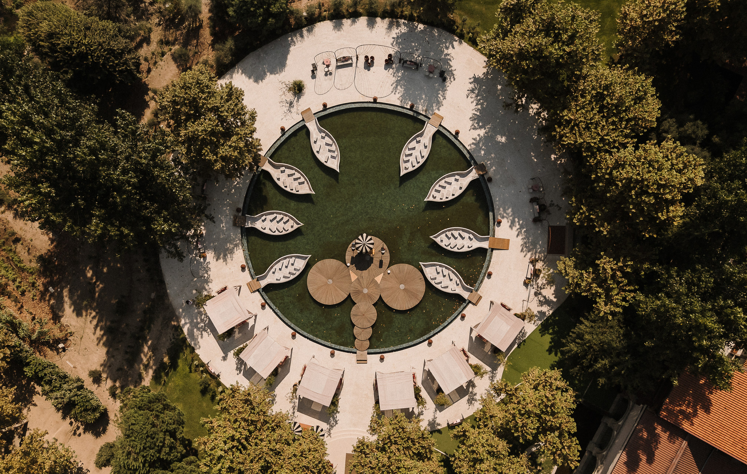 Vista aérea dos jardins da quinta solar da levada