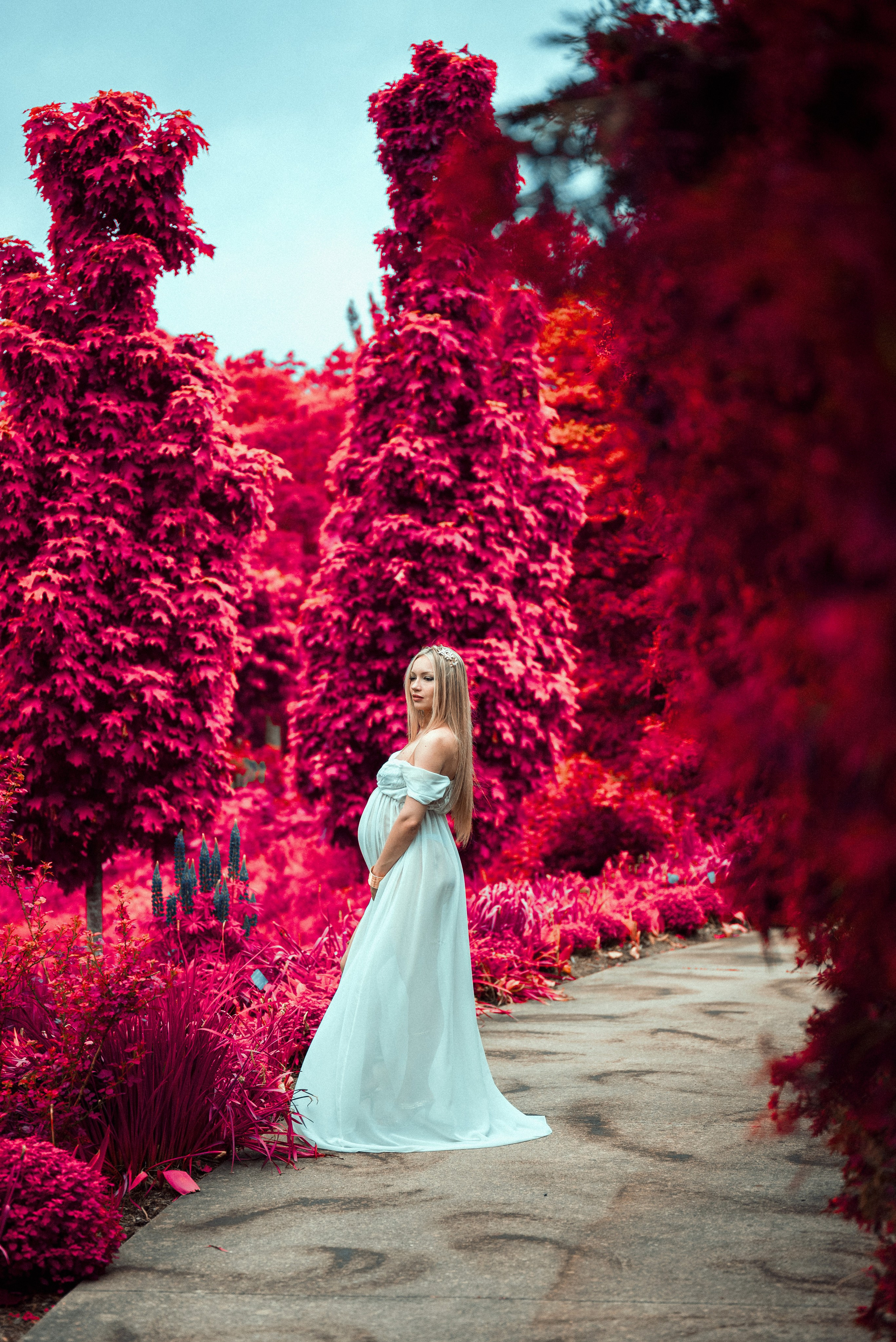 Artistic maternity photography in De Pere and Green Bay. 