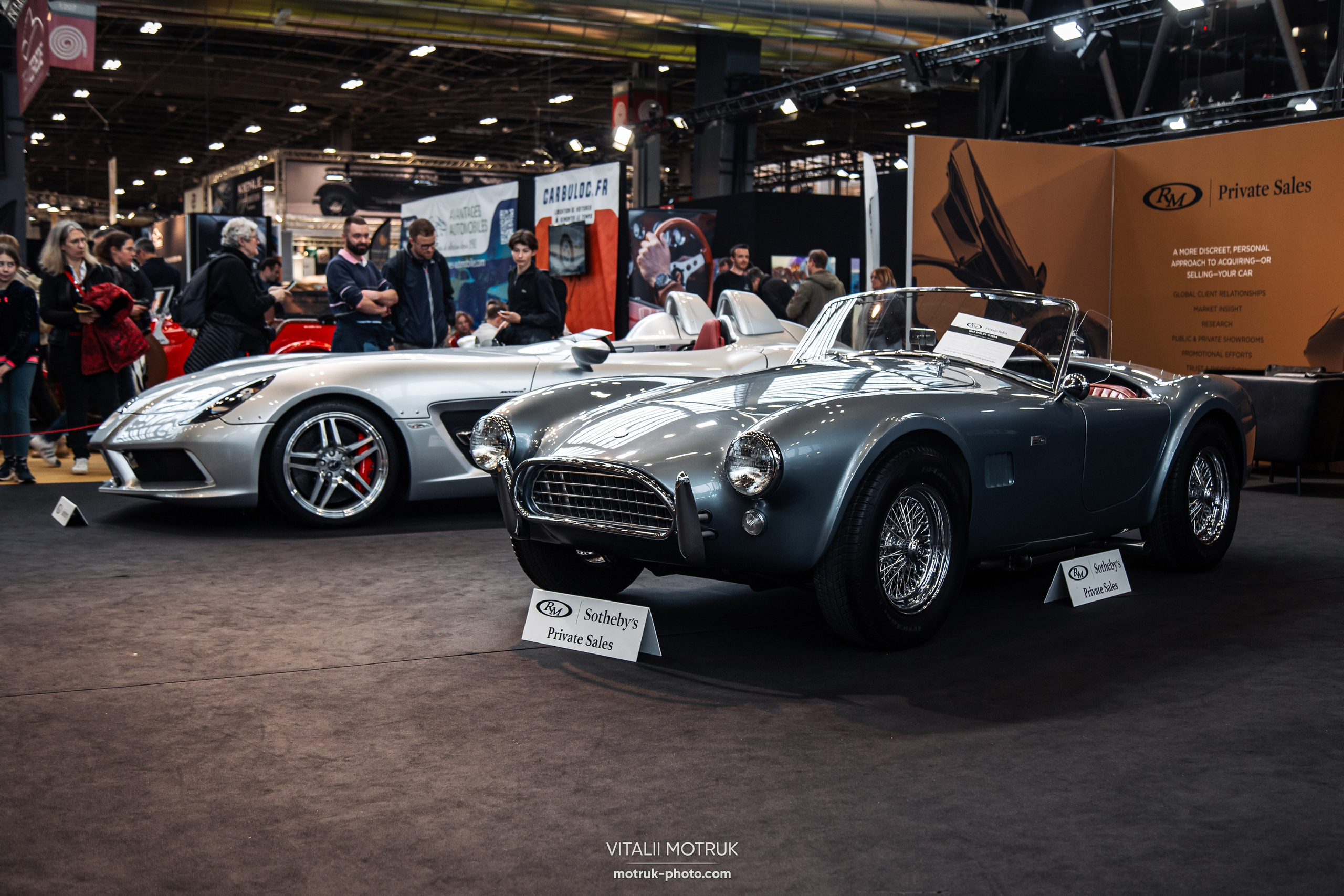 Retromobile. Photographe de voitures à Paris — Vitalii Motruk