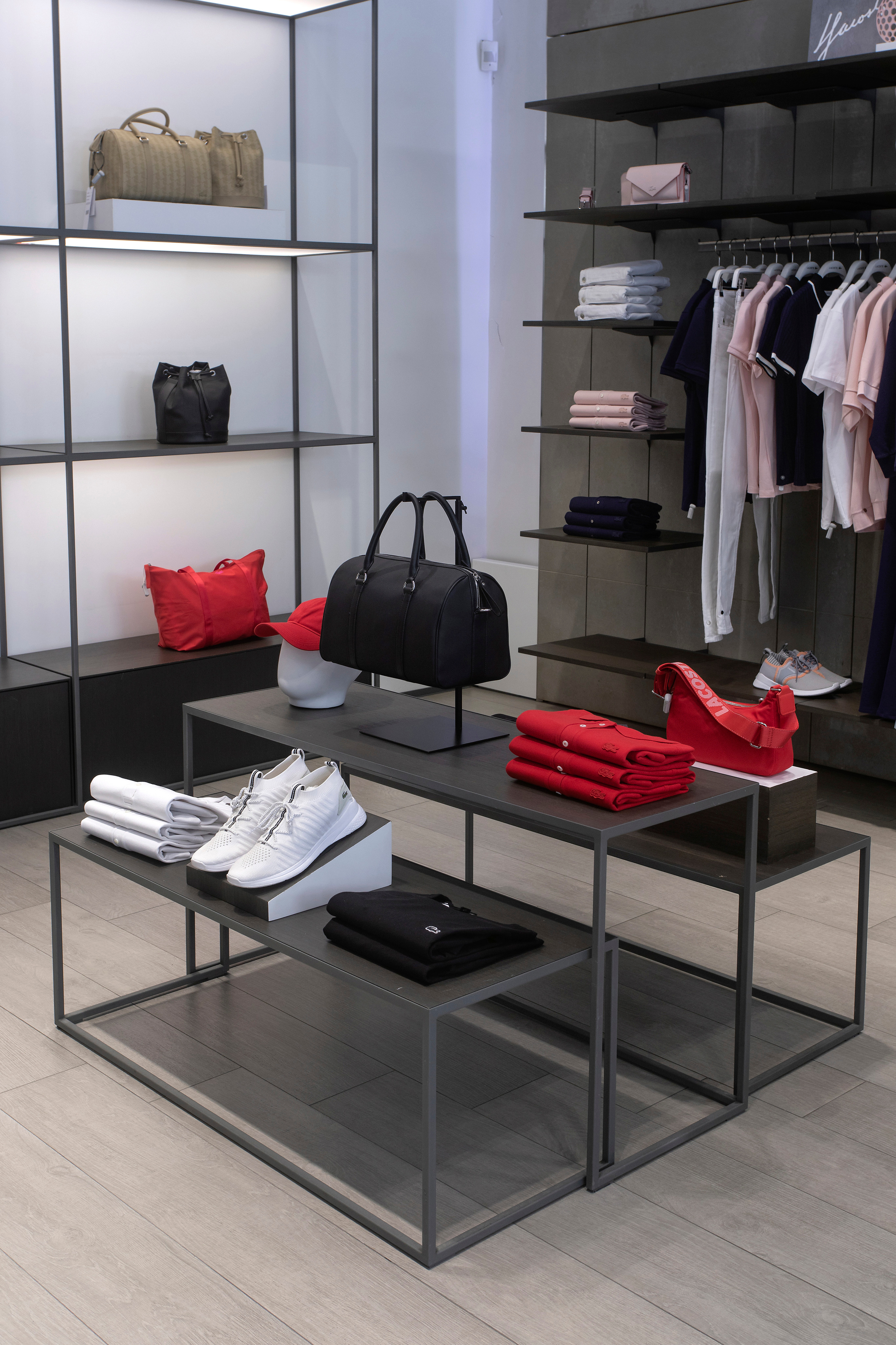 Интерьер Lacoste. Жданова Дарья Фотограф Ташкент