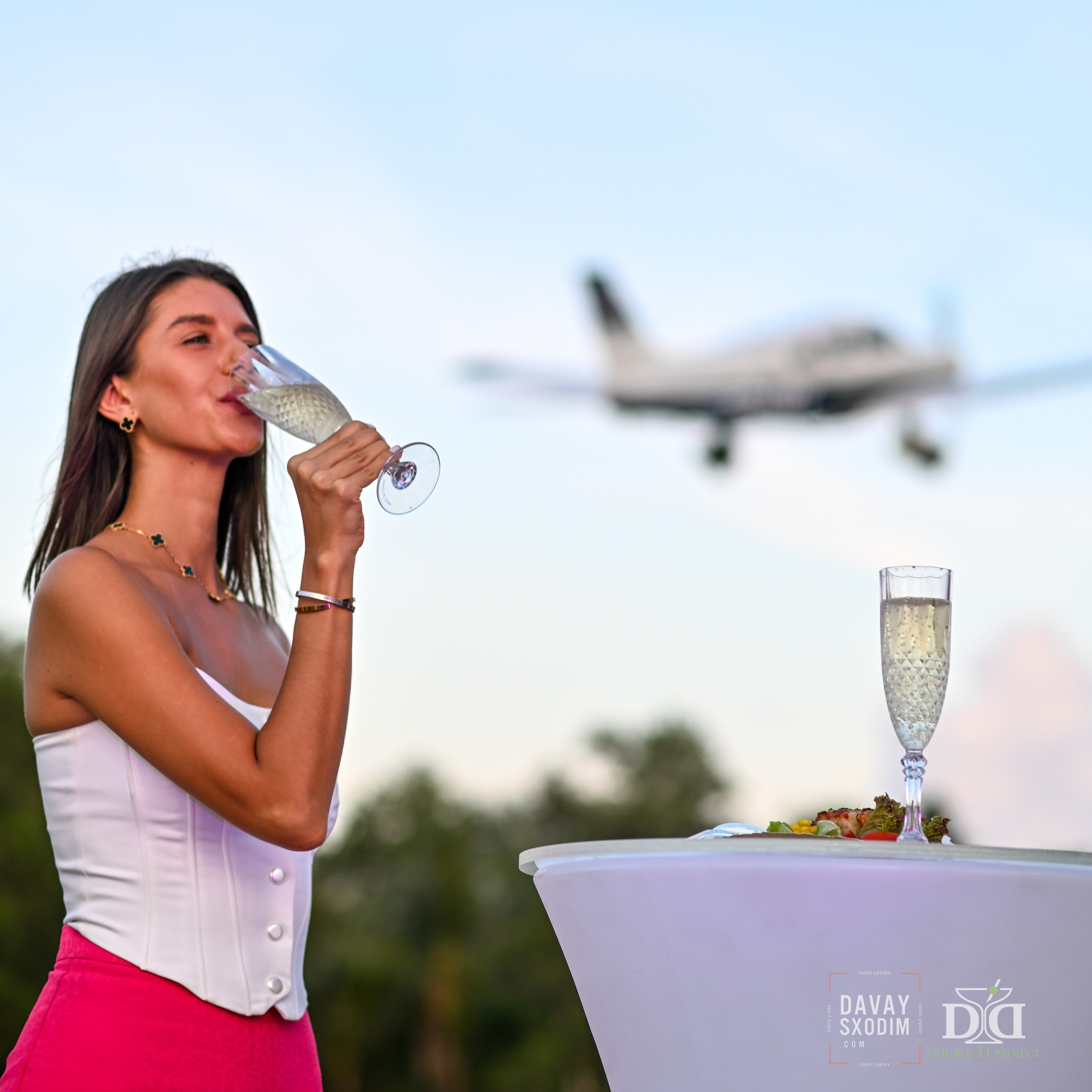 Вечеринка на аэродроме | Фоторепортаж | Афиша | DAVAYSXODIM.com PHUKET. АФИША|ФОТОРЕПОРТАЖИ|ИВЕНТЫ|ПХУКЕТ