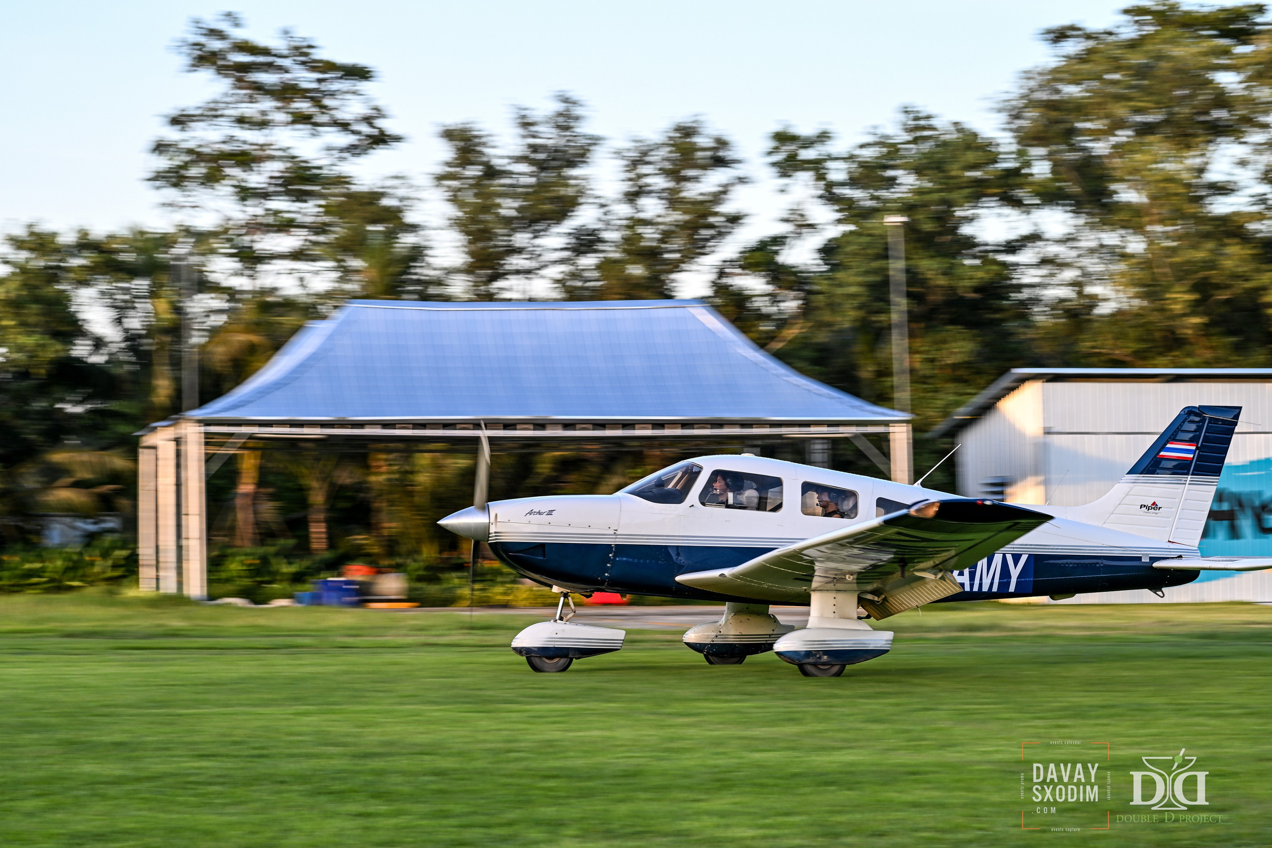 Вечеринка на аэродроме | Фоторепортаж | Афиша | DAVAYSXODIM.com PHUKET. АФИША|ФОТОРЕПОРТАЖИ|ИВЕНТЫ|ПХУКЕТ