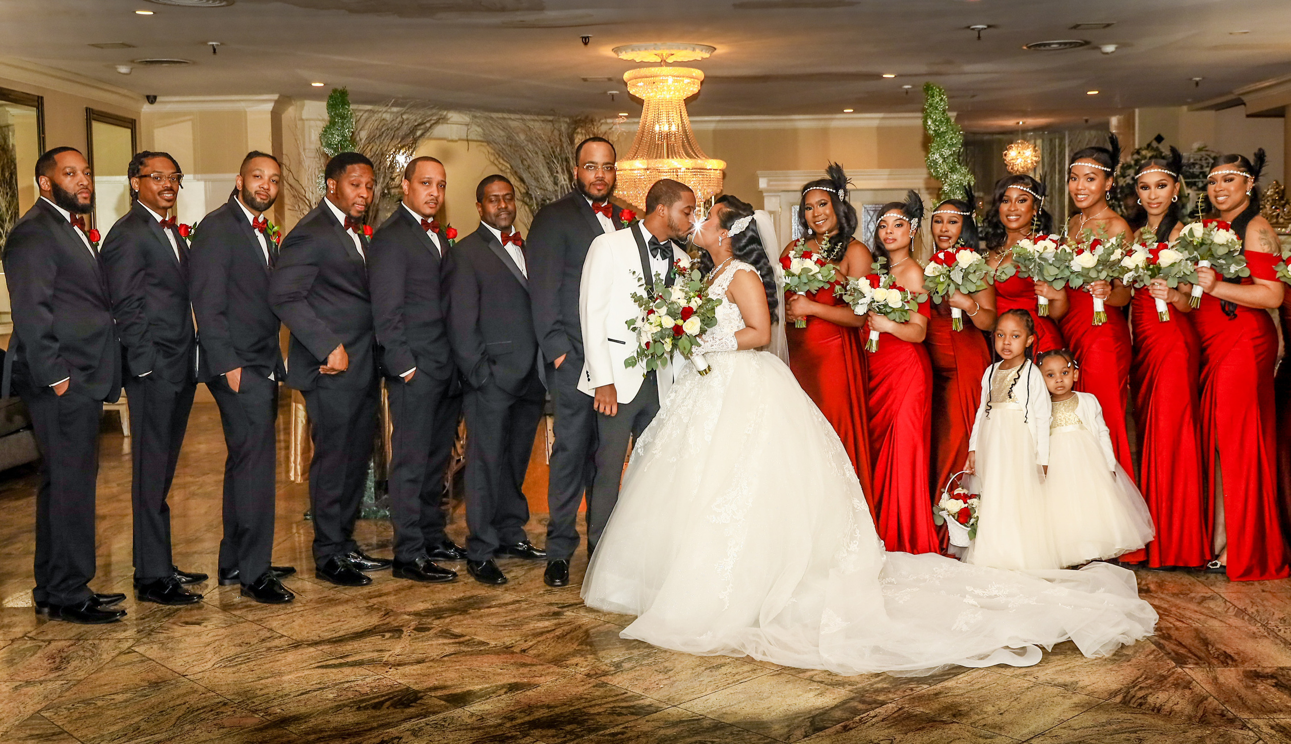 Mr. & Mrs. Burton. Wedding Photo & Video