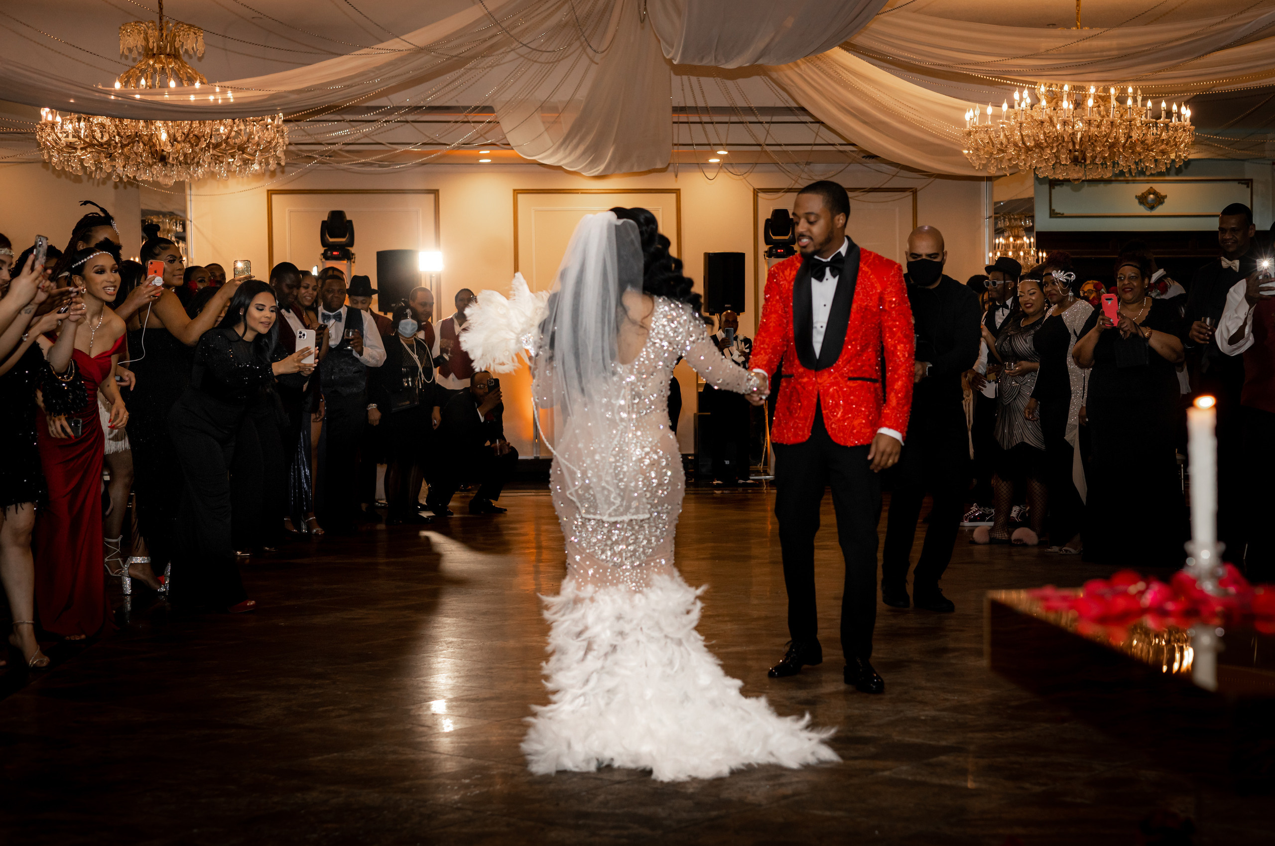 Mr. & Mrs. Burton. Wedding Photo & Video