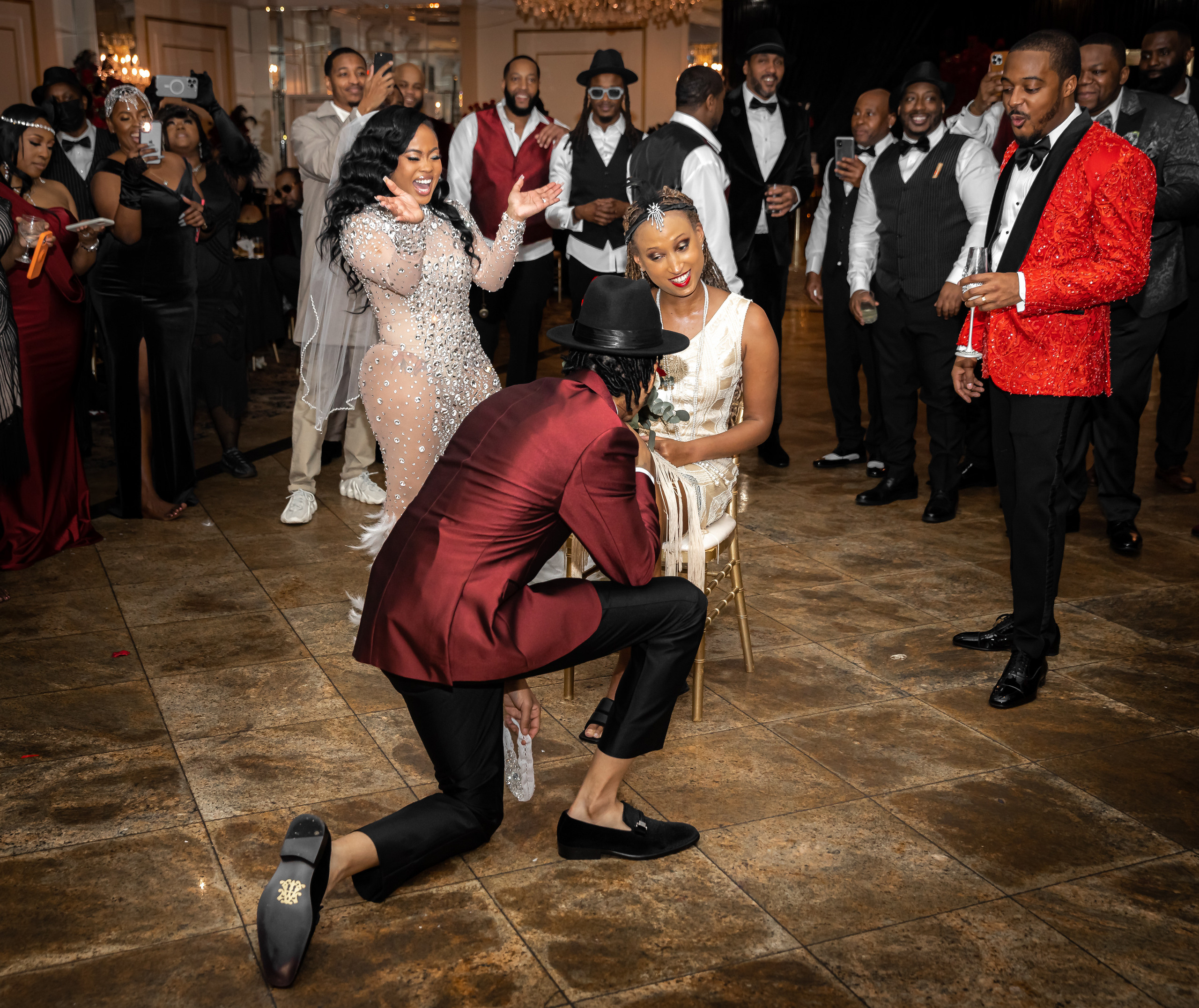 Mr. & Mrs. Burton. Wedding Photo & Video