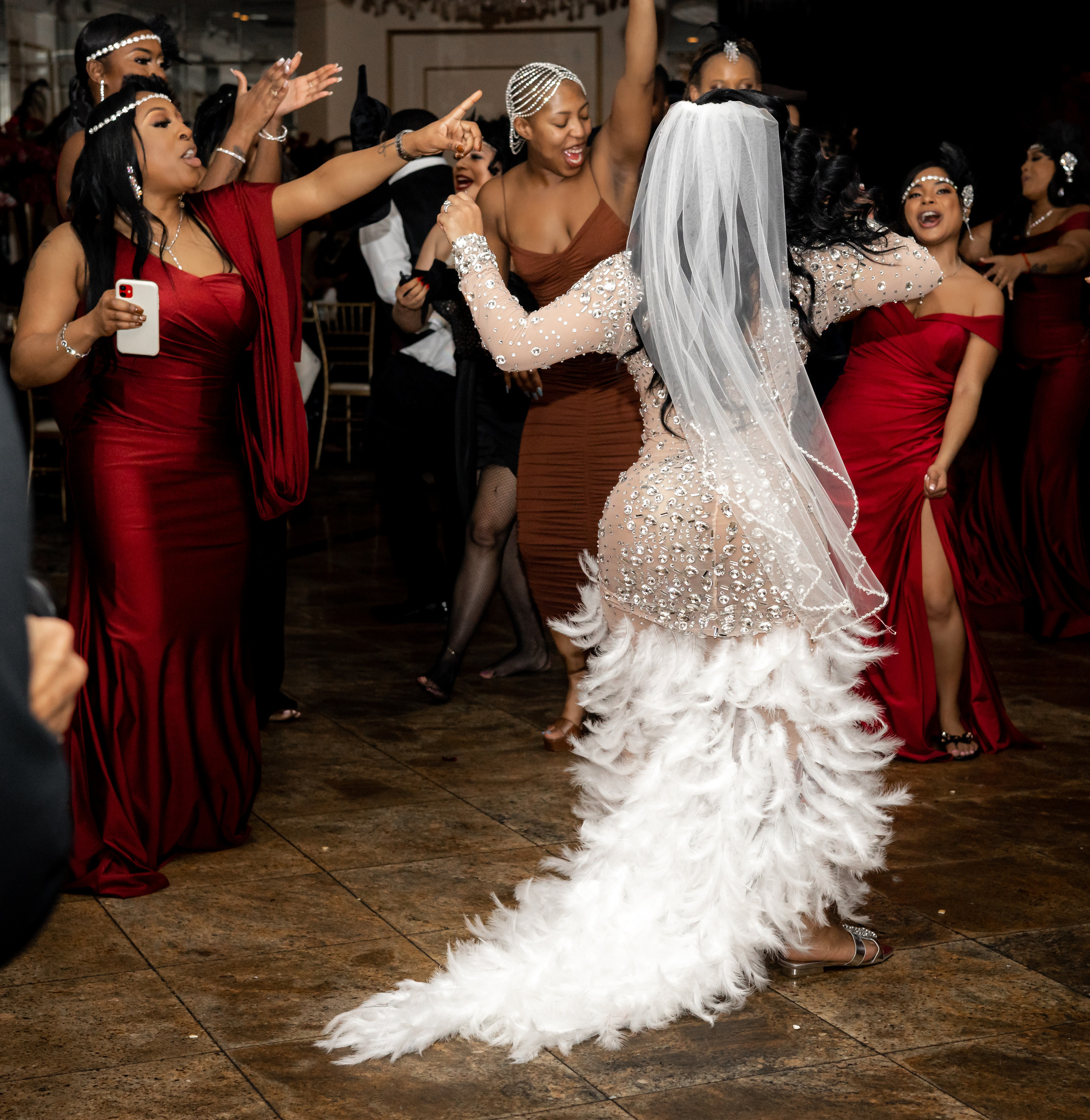 Mr. & Mrs. Burton. Wedding Photo & Video