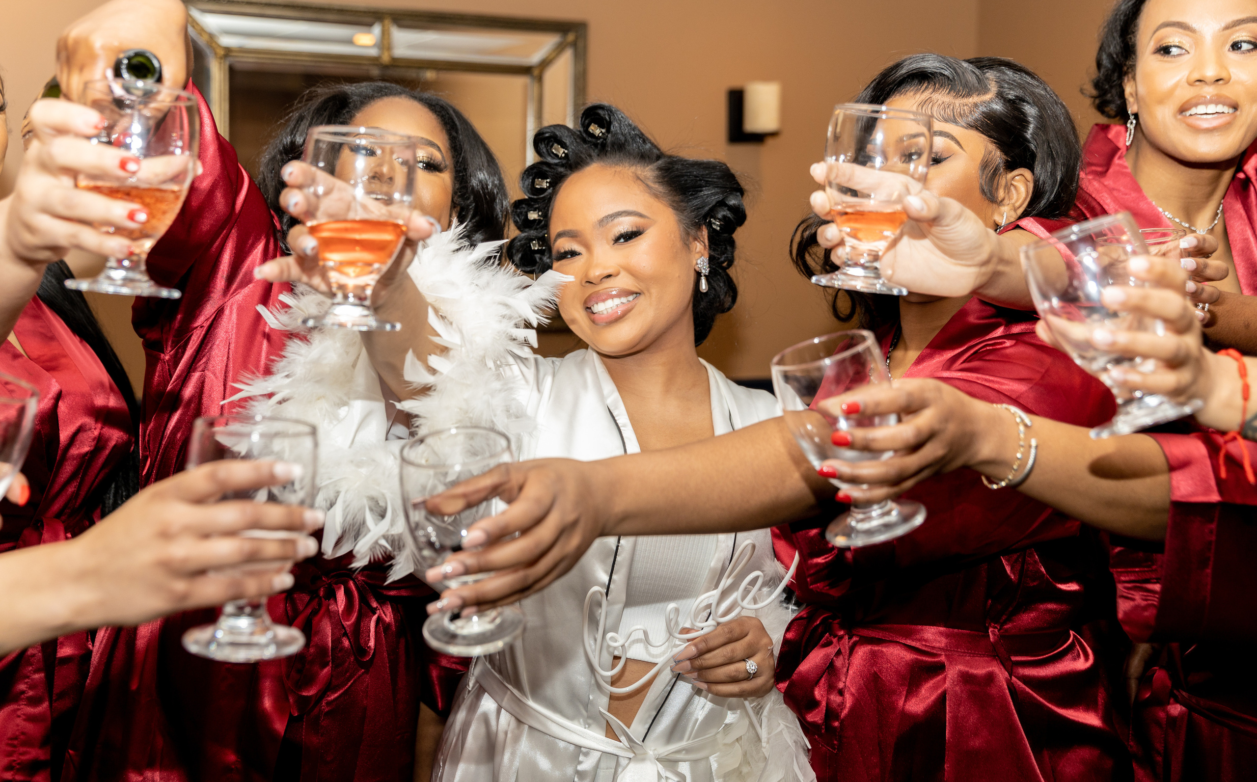 Mr. & Mrs. Burton. Wedding Photo & Video