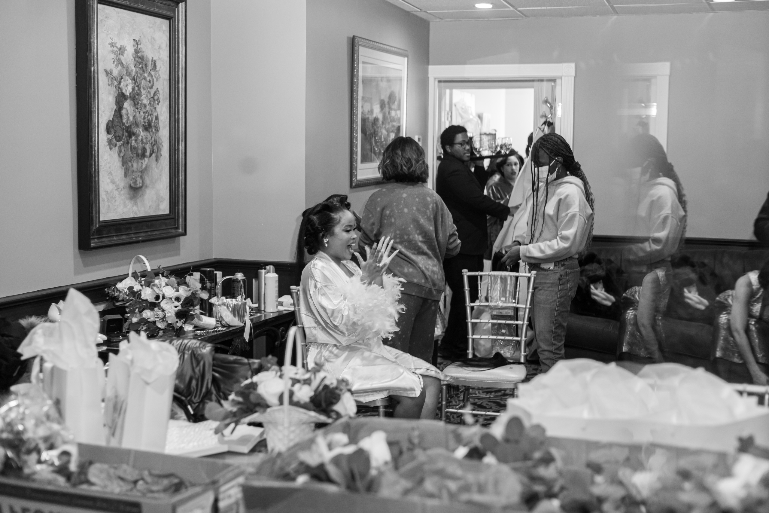 Mr. & Mrs. Burton. Wedding Photo & Video