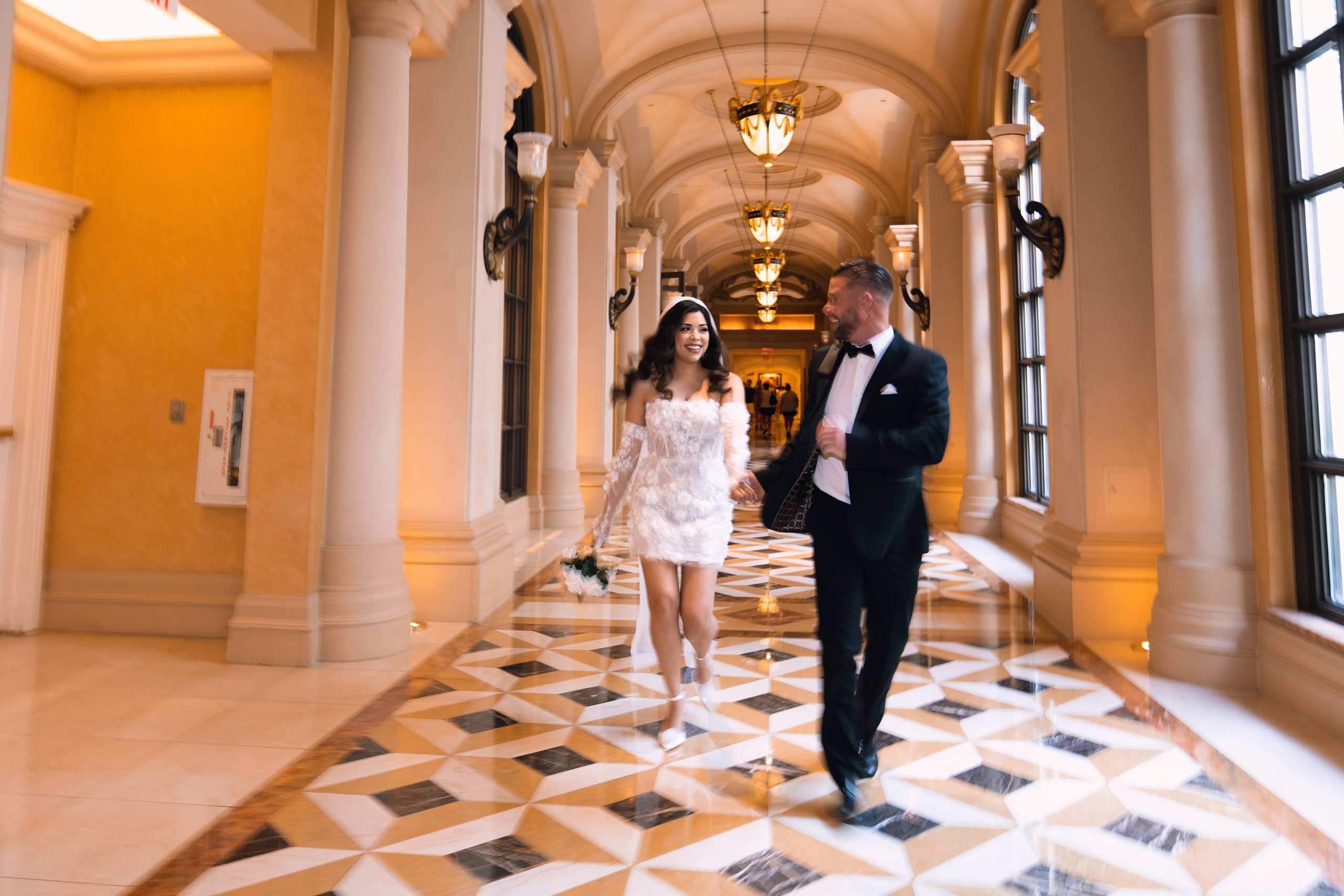 Sara&John. Wedding & elopement photographer Viktoriya Kravtsov. Las Vegas