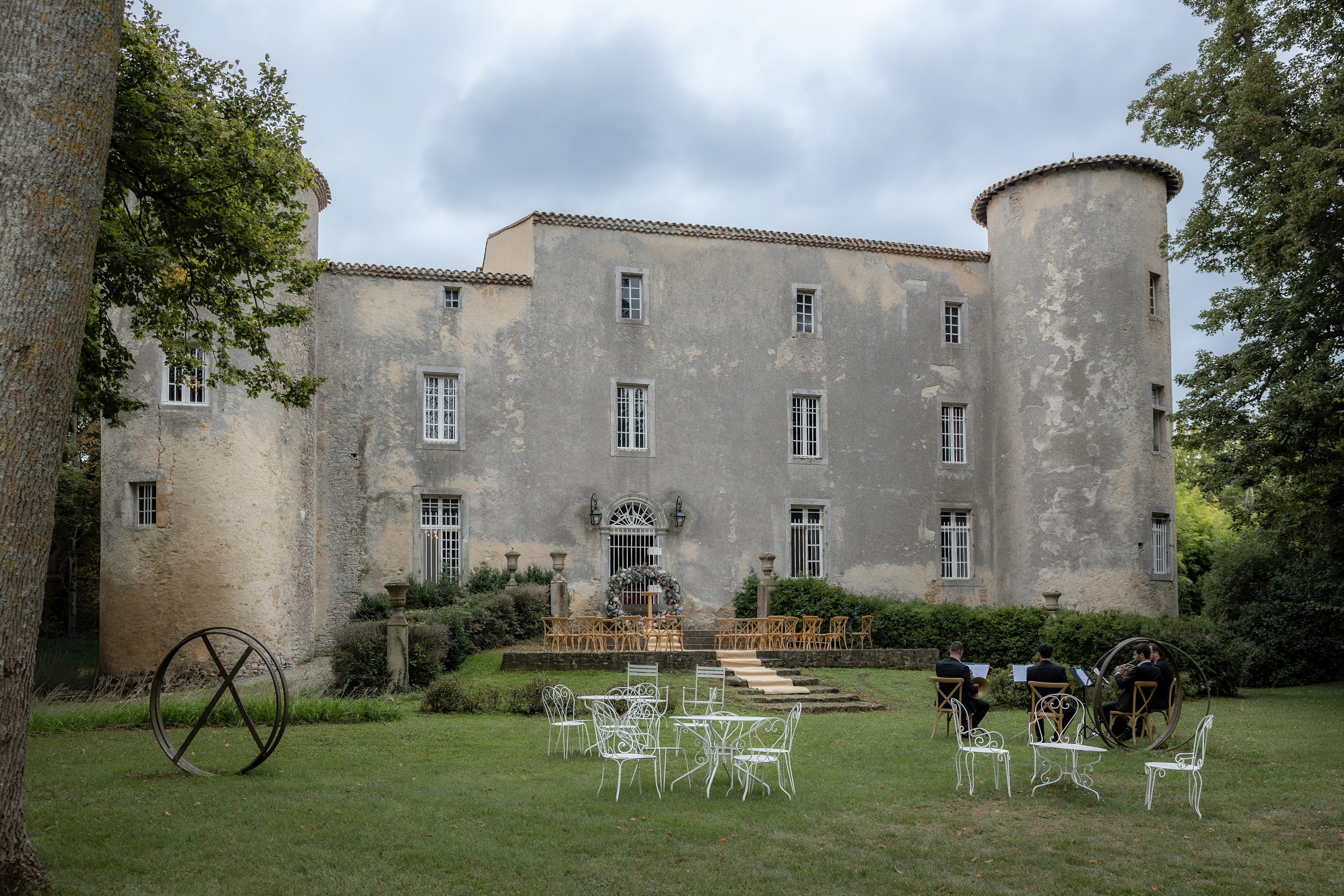 Liliana & Michel — an intimate musical wedding at Château La Commanderie, Plaigne. Евгения Смирнова — Ваш фотограф в Тулузе и на юго-западе Франции
