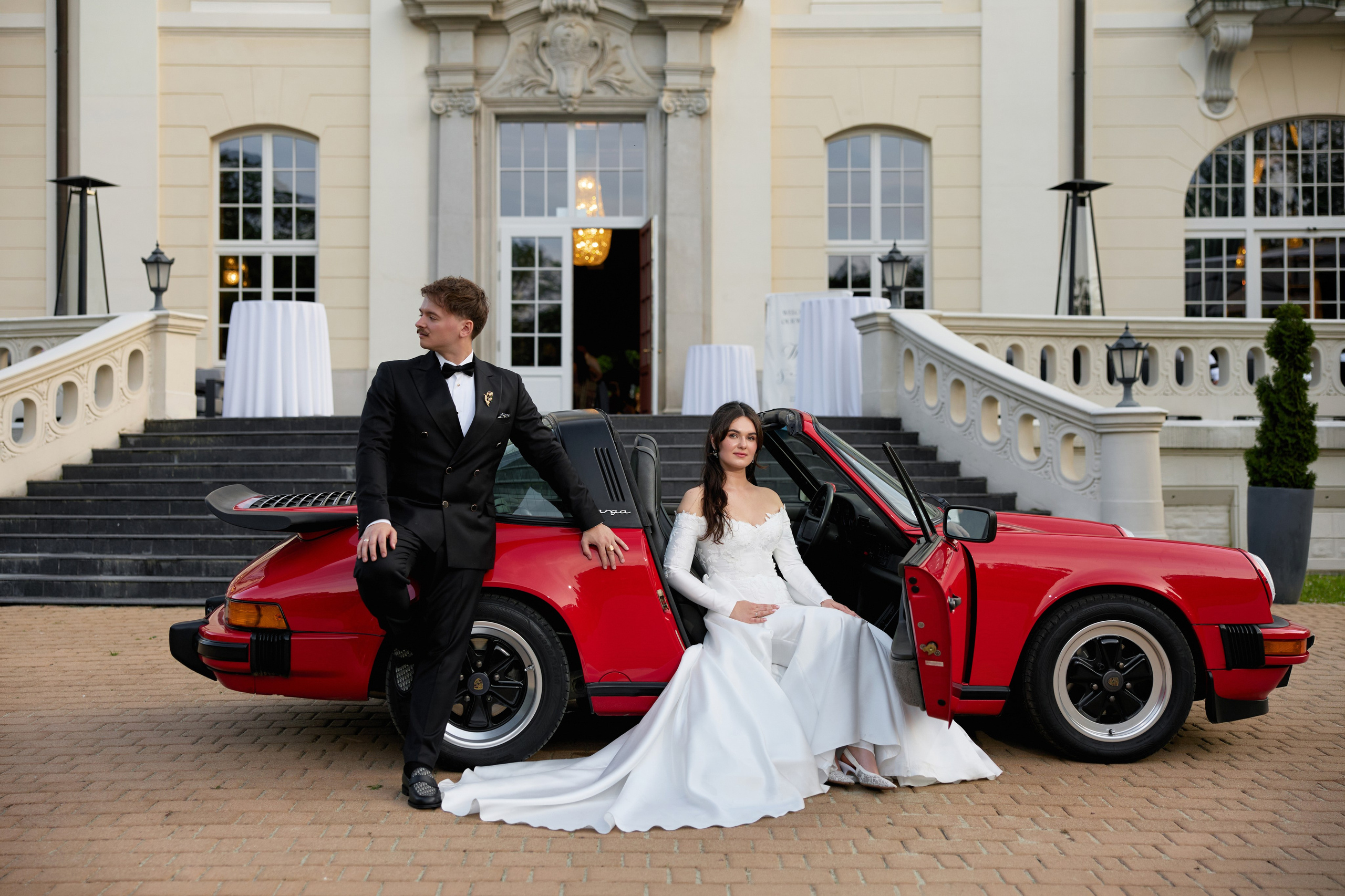 Wiktoria & Kacper. Pałac Goetz. Fotograf ślubny i rodzinny w Krakowie Yana Klymova