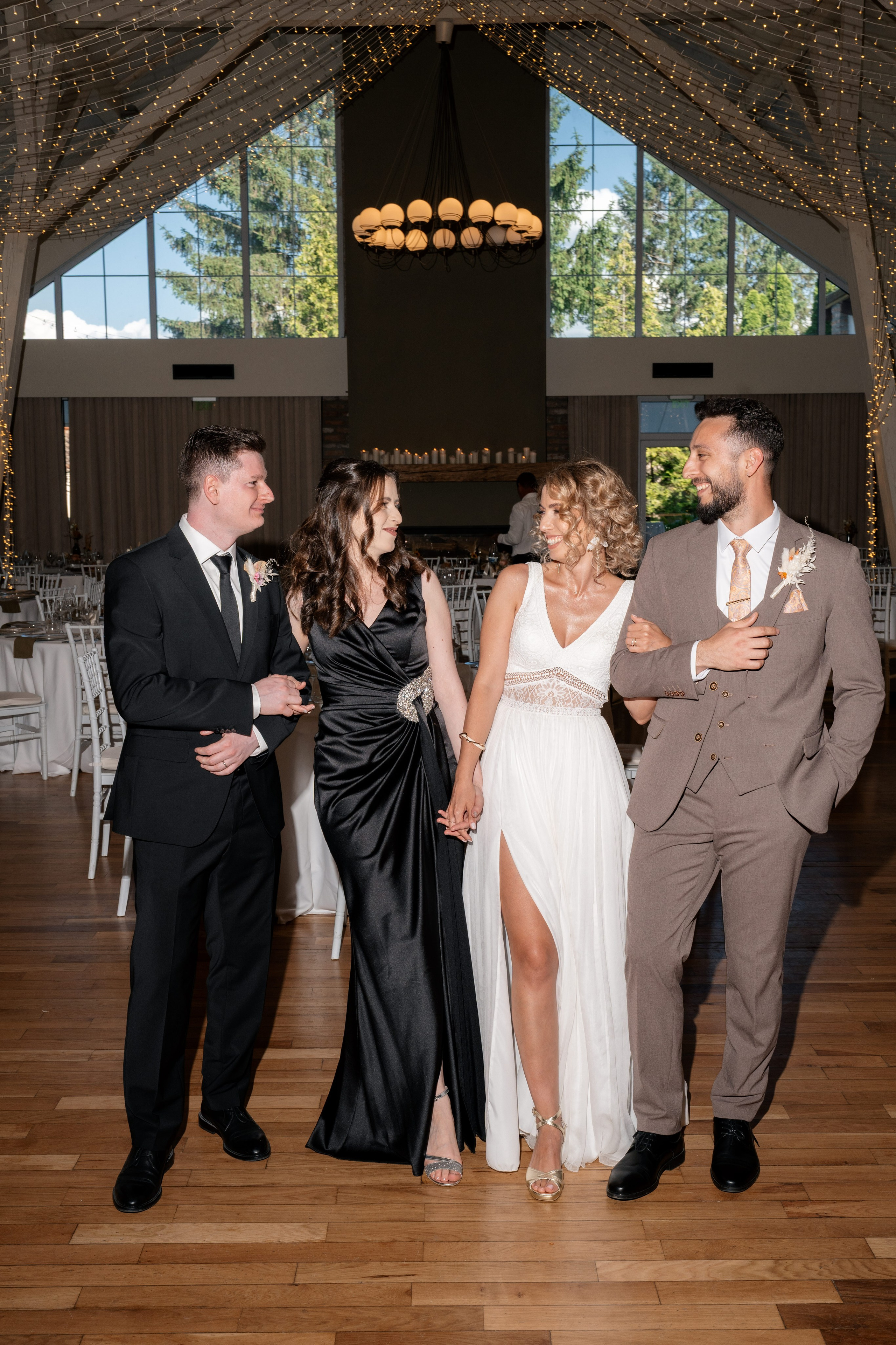 Octavia & Theo. Destination Wedding Photographer Alex Pasarelu