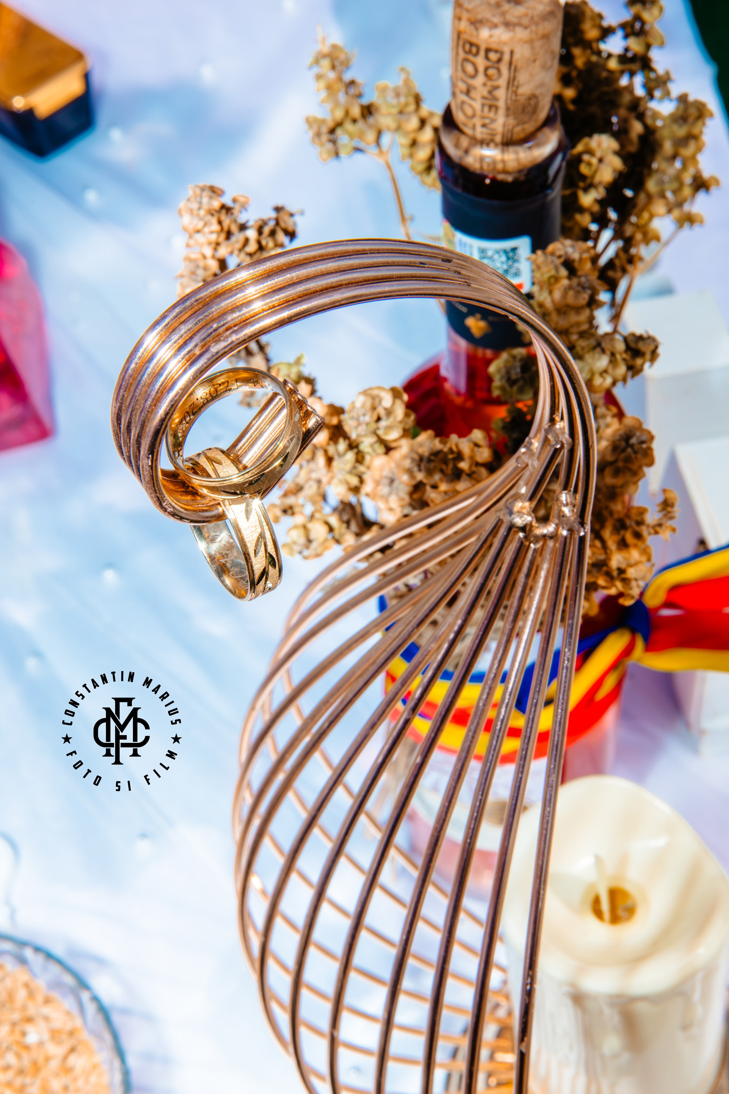 WEDDING PHOTOGRAPHY. DESPRE NOI