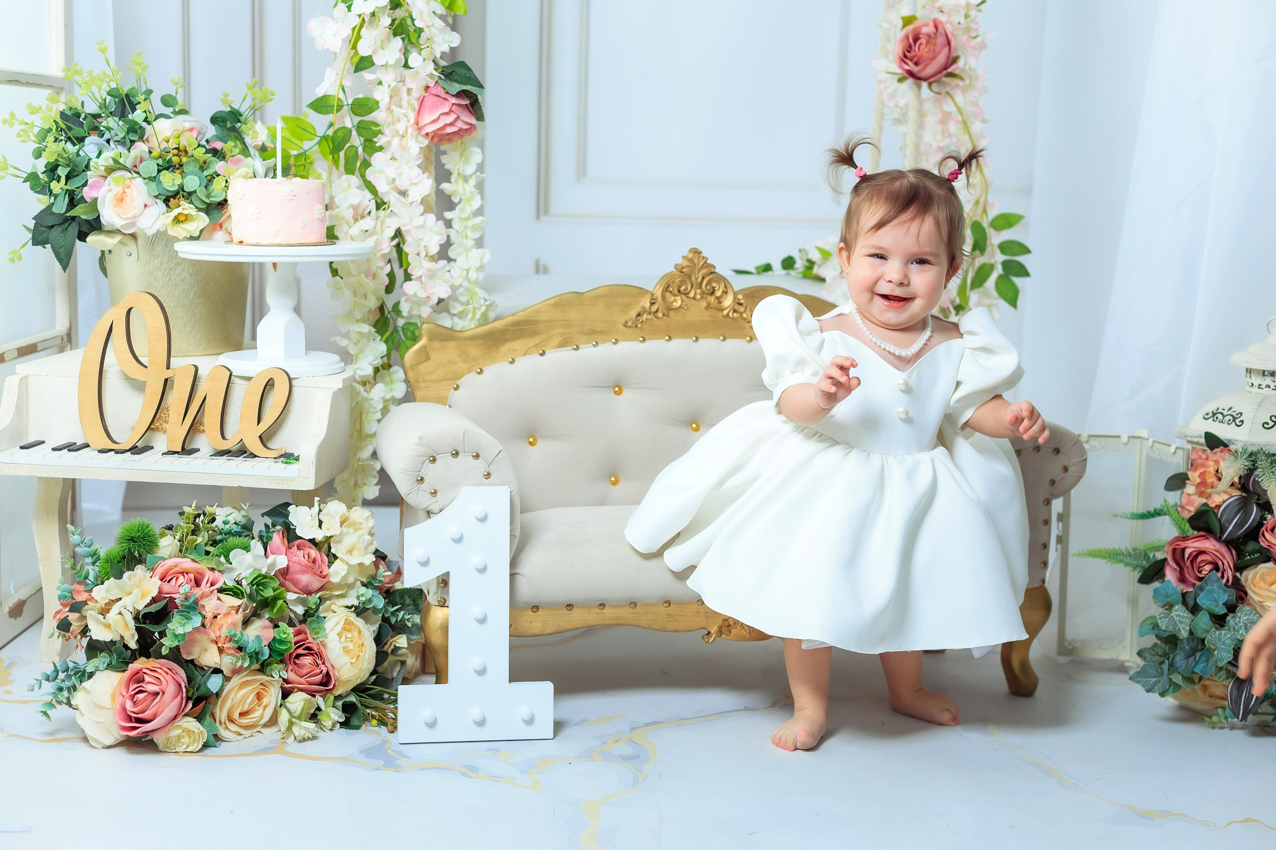 Elena Mascan – Fotograf newborn, maternitate, portret, smash the cake & branding personal | La Femme Studio Photograpy|Constanţa
