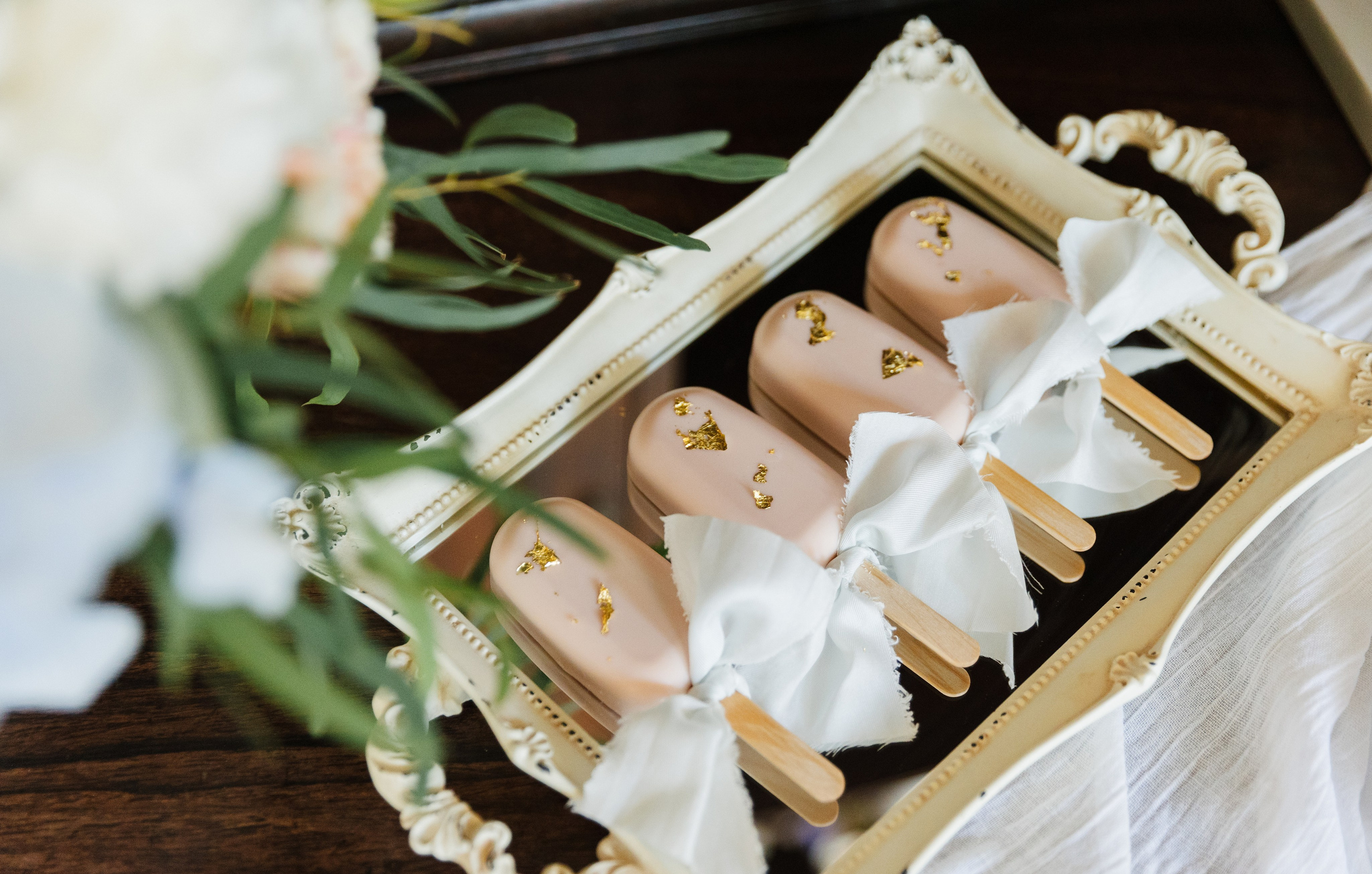 Regal Romance | Editorial Photoshoot at Gosfield Hall, London Estat. YES I DO PRODUCTION — Wedding photography&videography