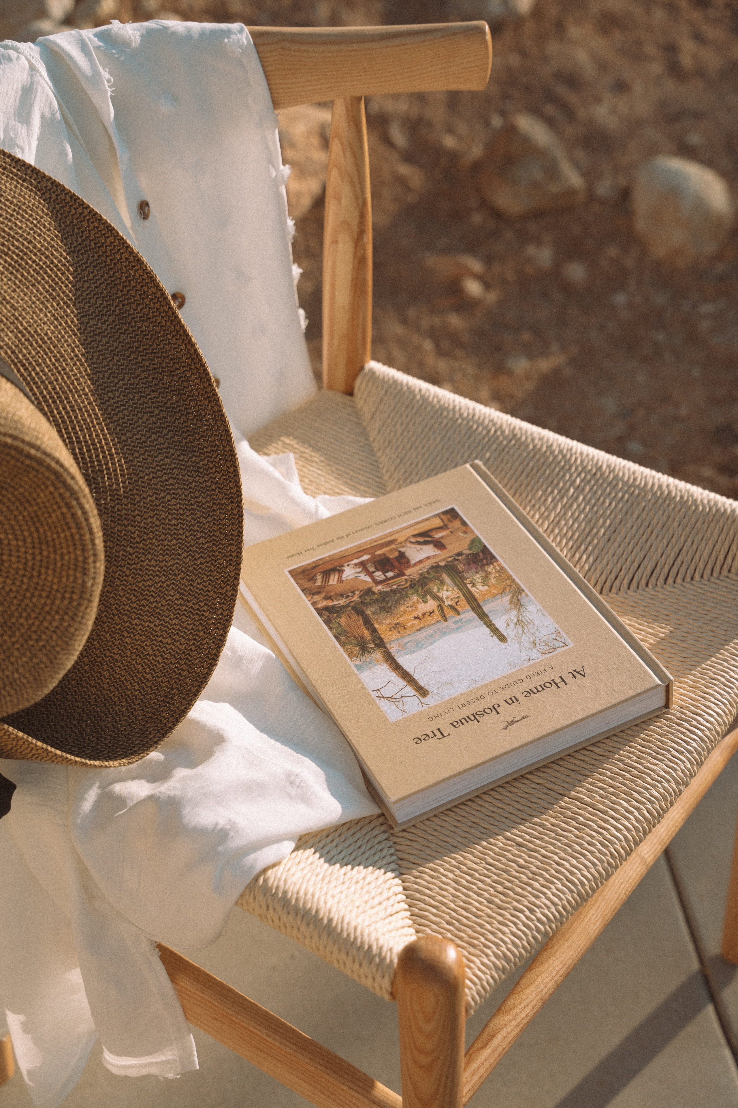 Joshua Tree wedding. Joshua tree elopement. Wedding for 2. Wedding photographer Joshua Tree. Elopement photographer in Joshua Tree. Couples photographer in Joshua Tree. Elopement in Joshua Tree