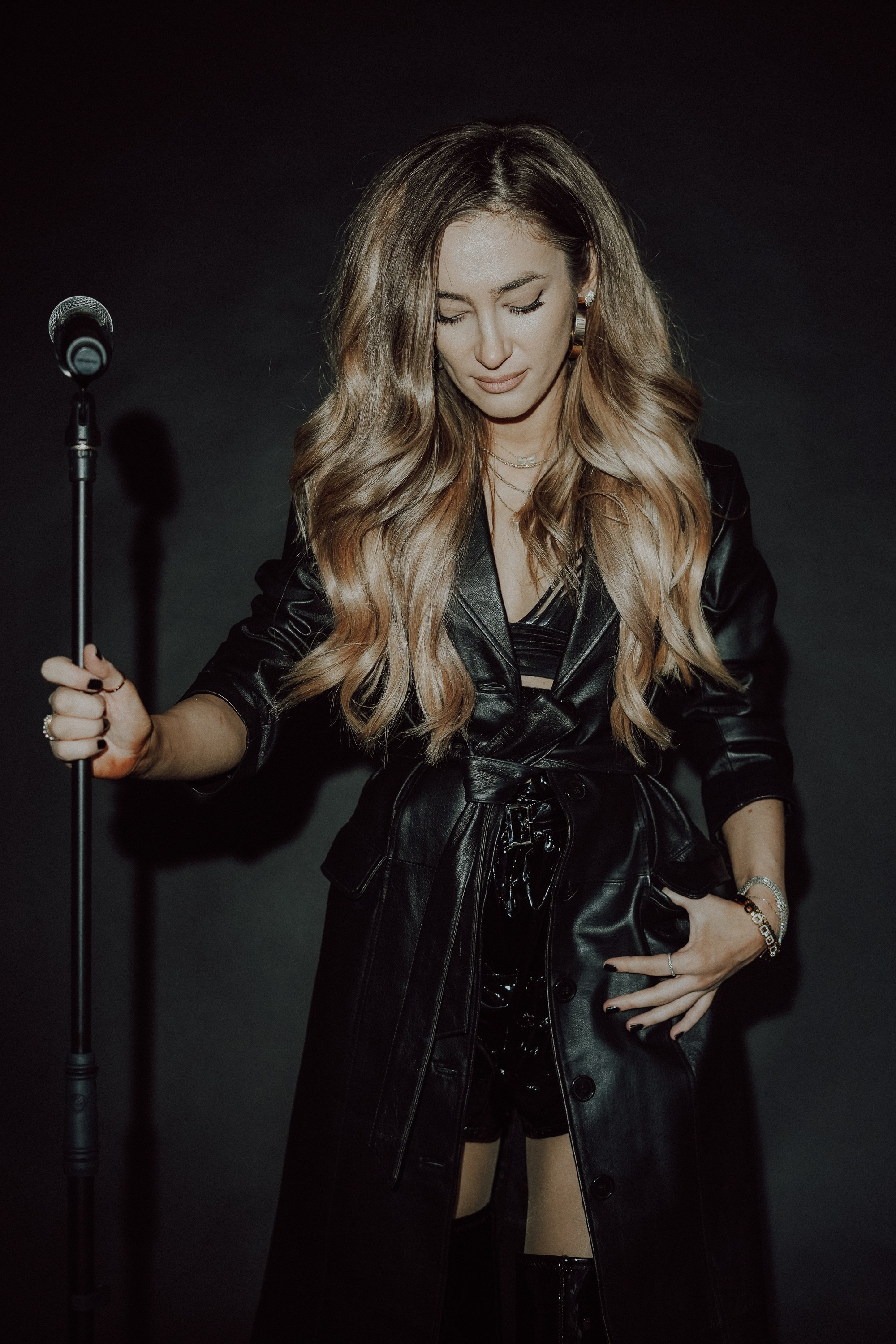 Shooting artist — Magda Stirbat. MARINABUGS