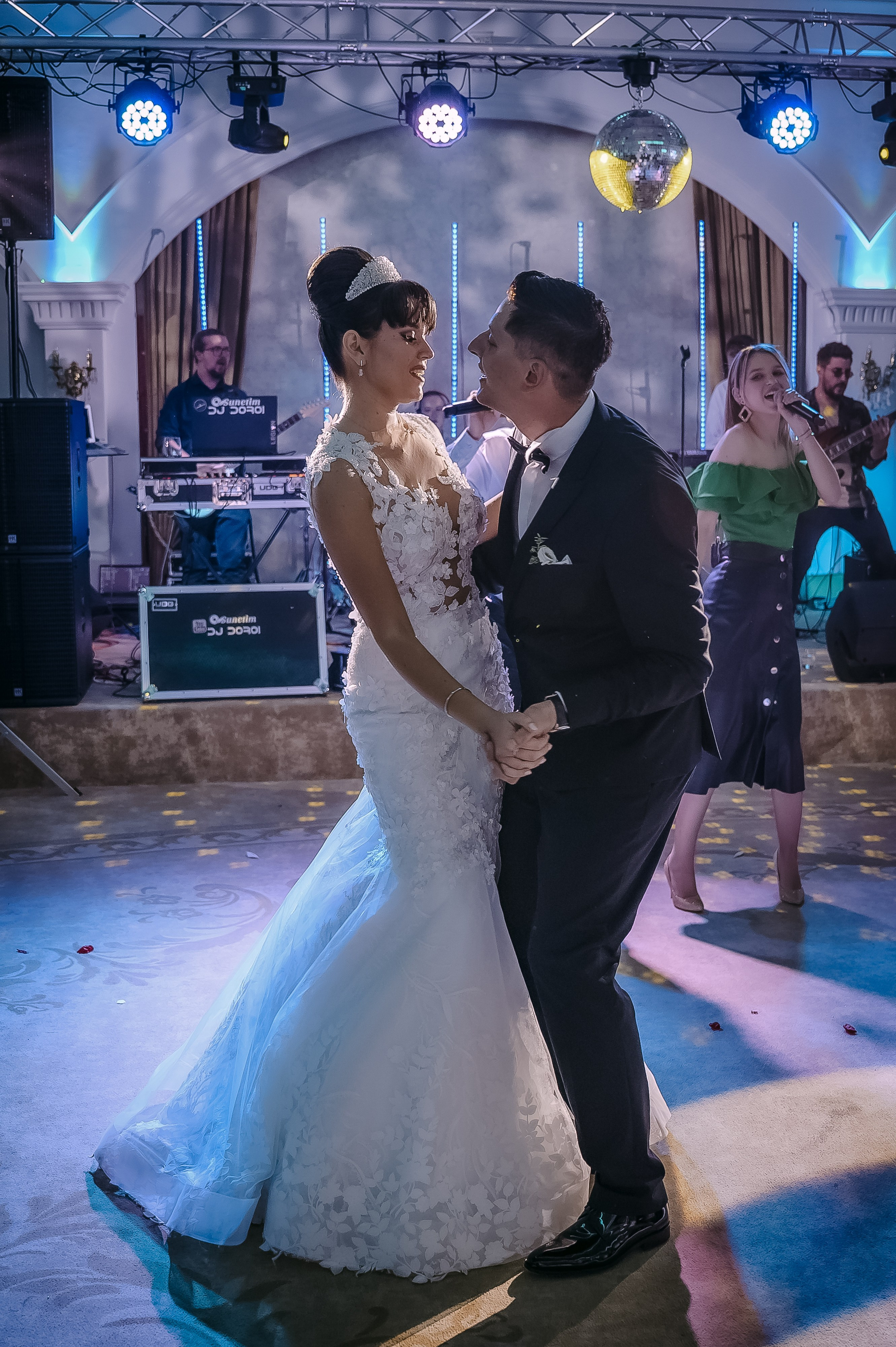 Aura & Sergiu Wedding | Elegant Love Story